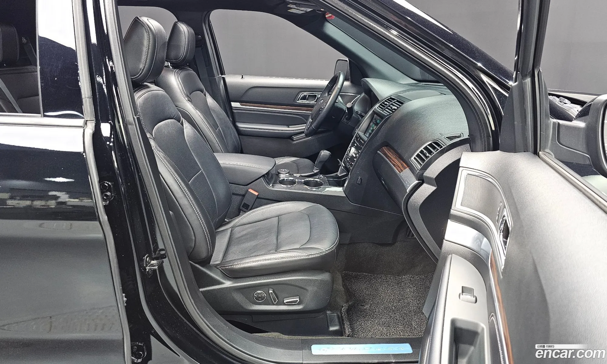 Ford Explorer 2018 1FM5K8FH3JGA44834 — 10