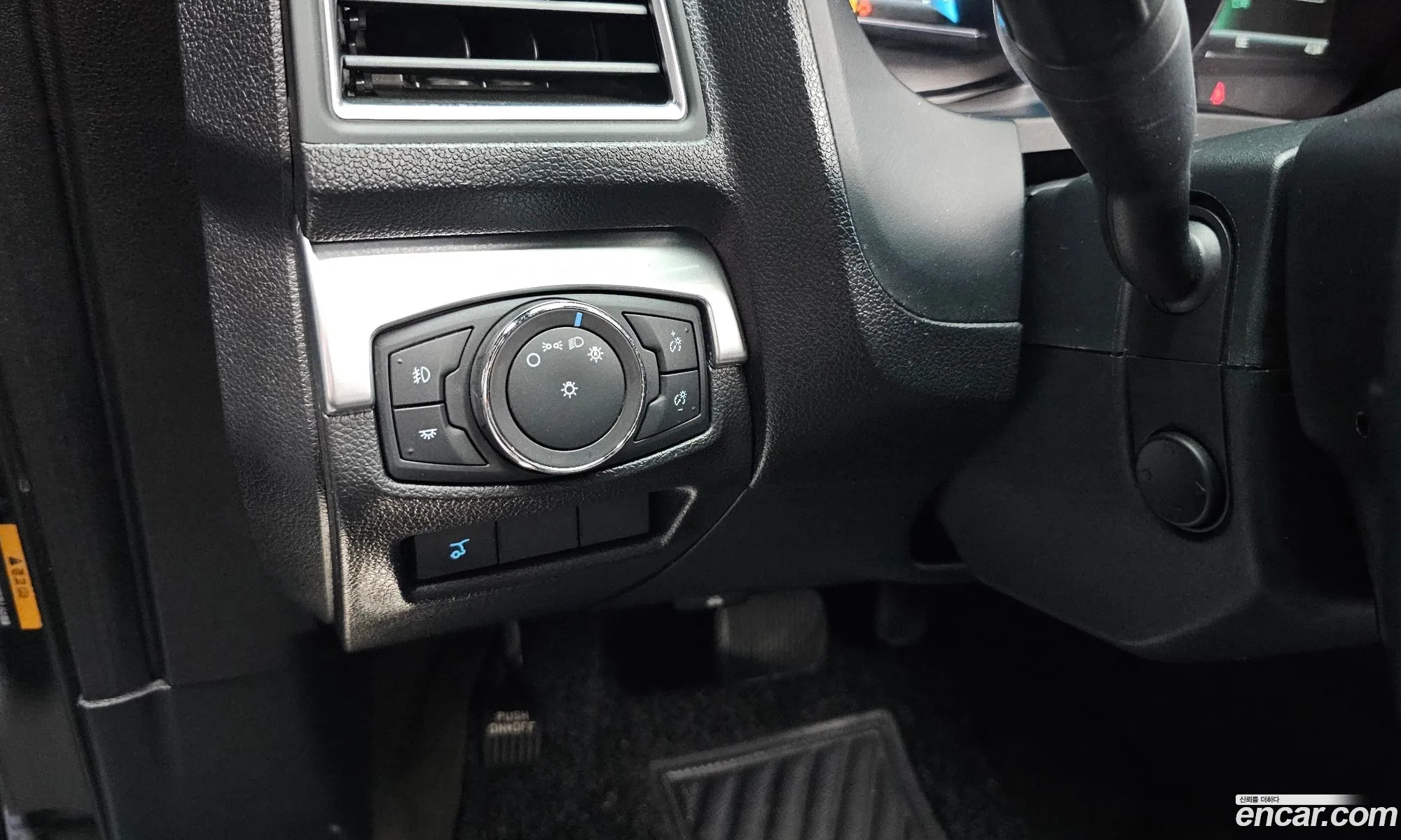 Ford Explorer 2018 1FM5K8FH3JGA44834 — 29
