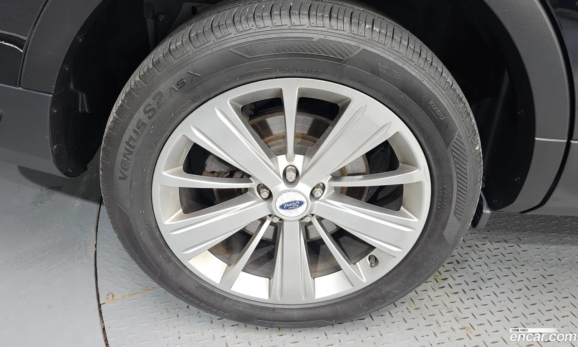 Ford Explorer 2018 1FM5K8FH3JGA44834 — 21
