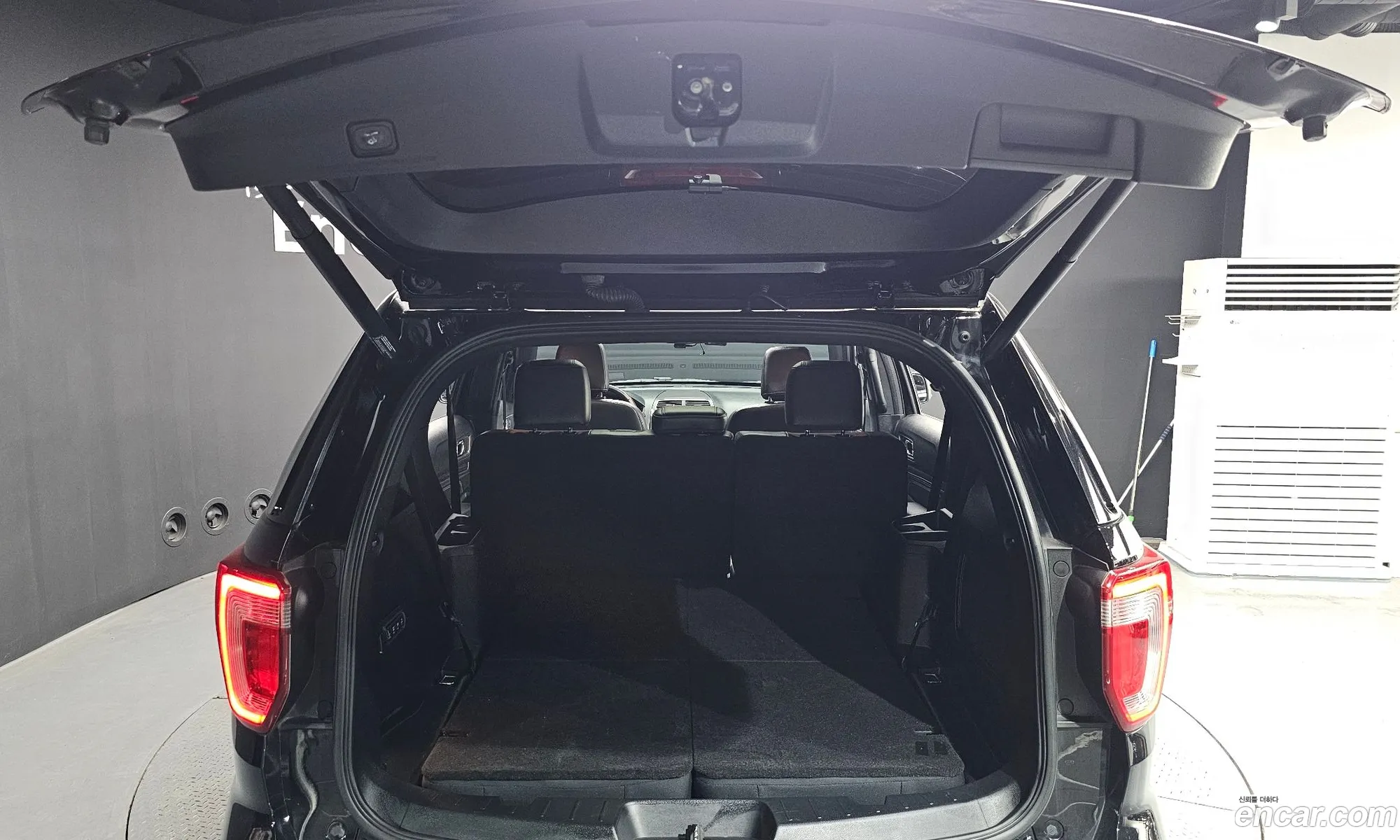 Ford Explorer 2018 1FM5K8FH3JGA44834 — 11
