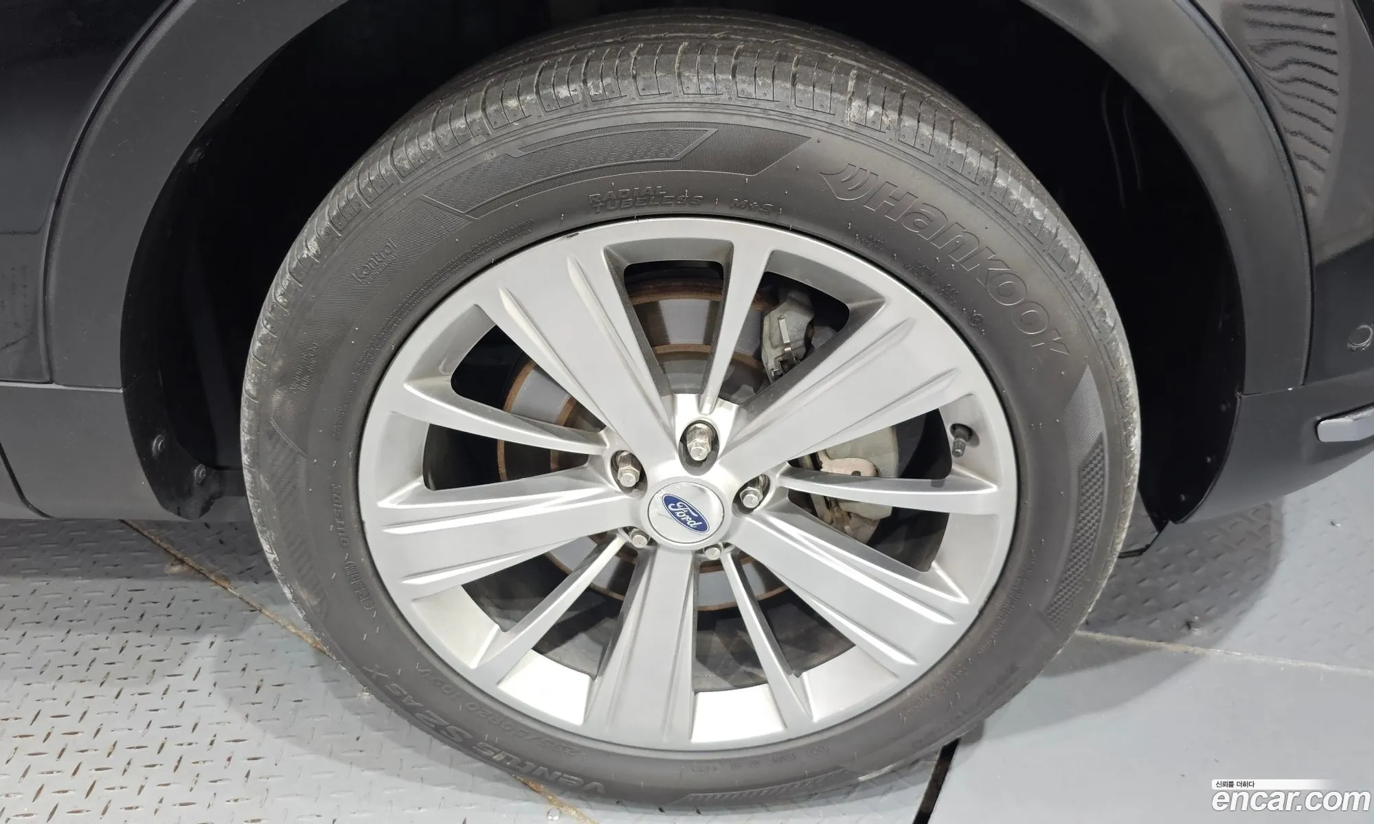 Ford Explorer 2018 1FM5K8FH3JGA44834 — 4