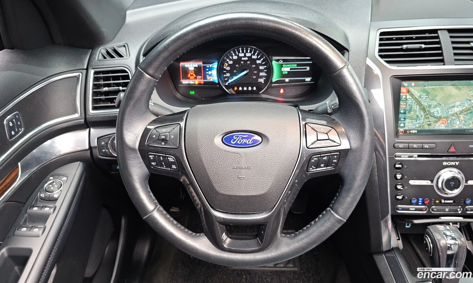 Ford Explorer 2018 1FM5K8FH3JGA44834 — 15