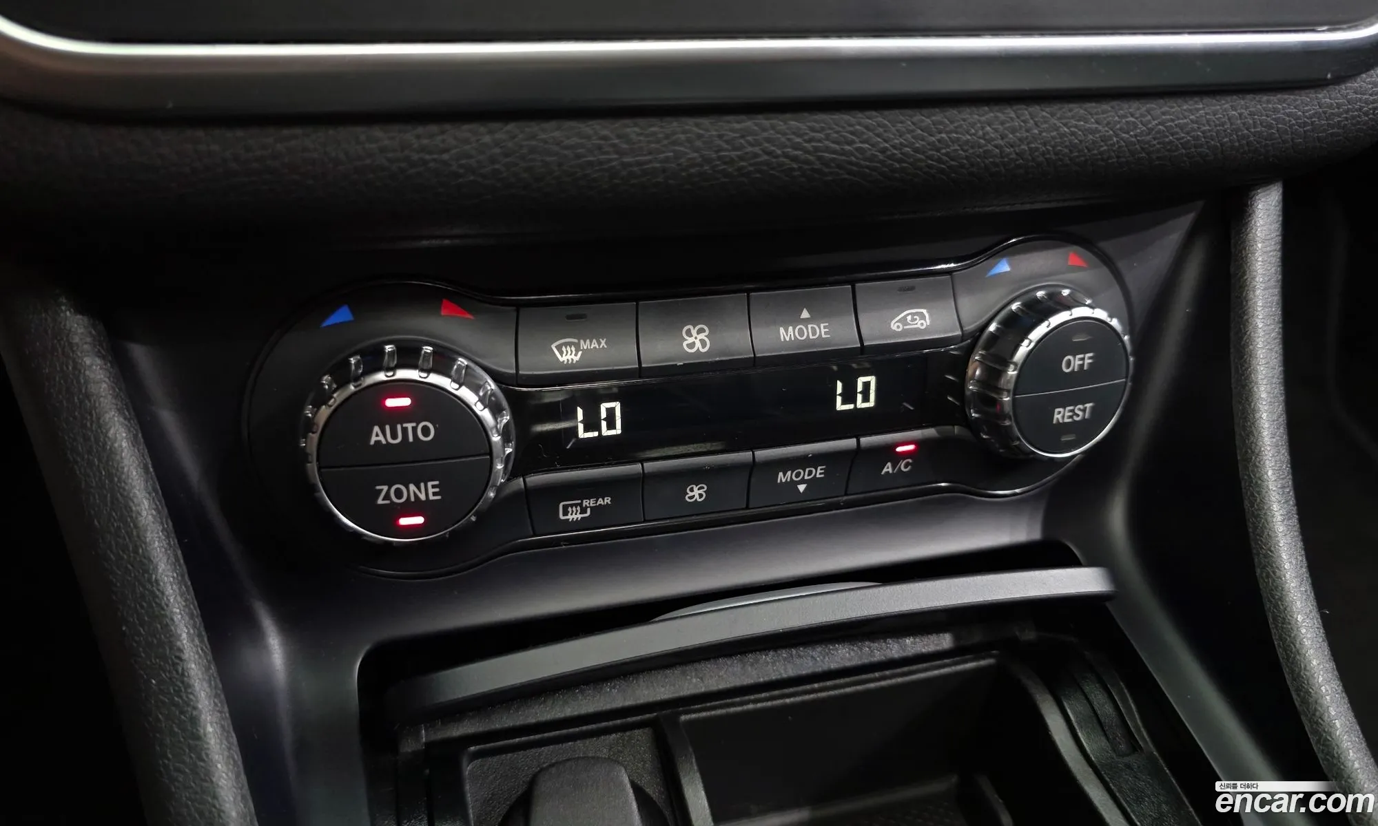 Mercedes-Benz GLA-Class X156 2015 — 19