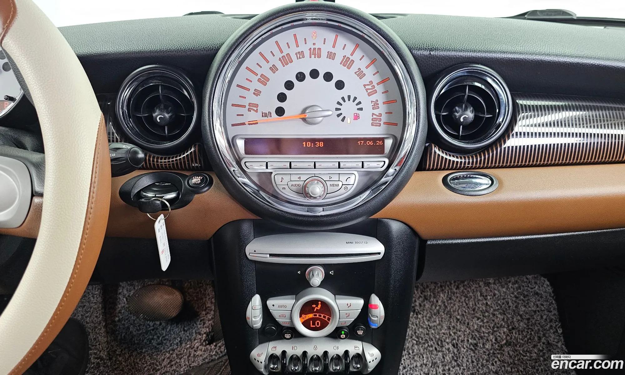 Mini Cooper 2010 WMWMF3103ATZ90431 — 12