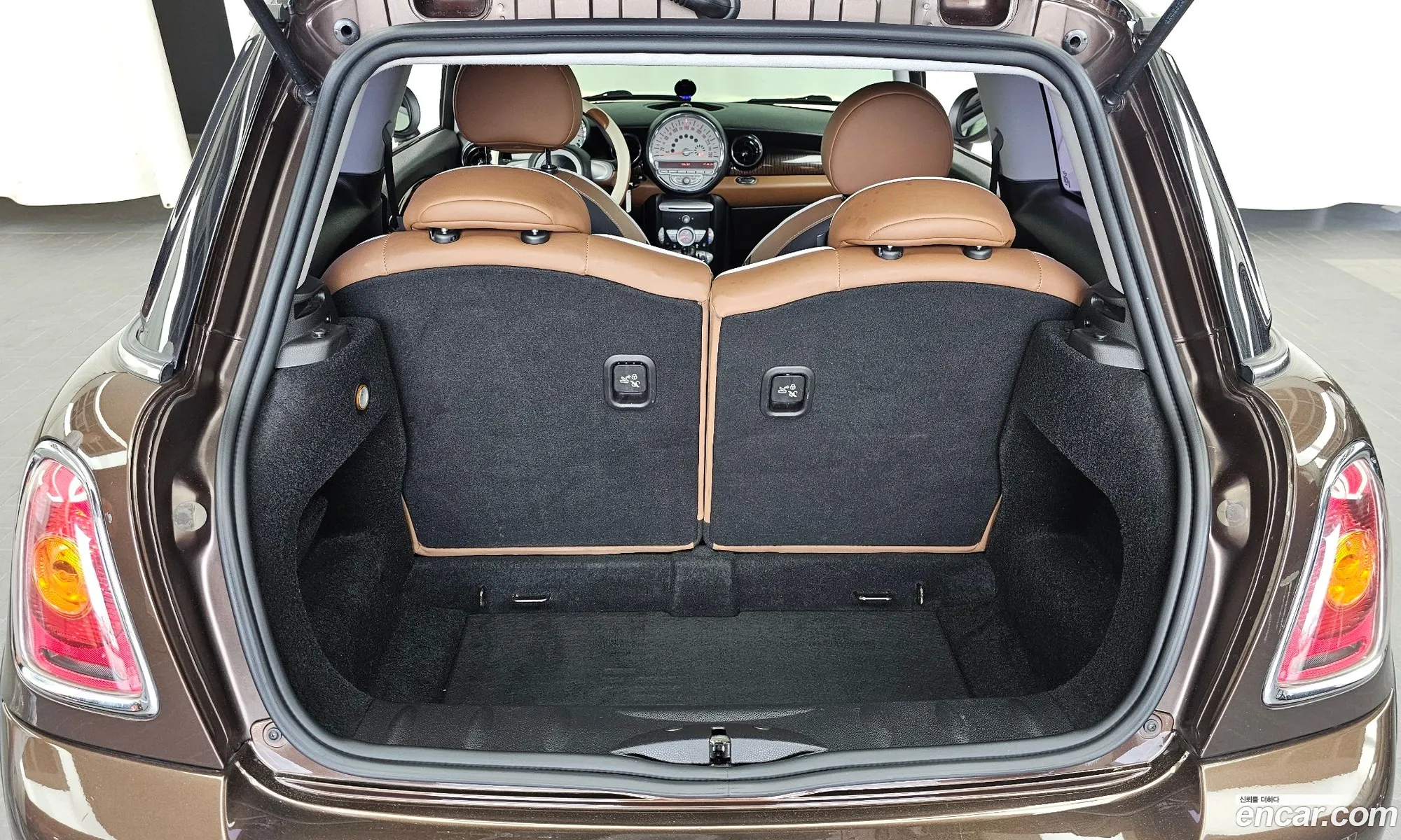 Mini Cooper 2010 WMWMF3103ATZ90431 — 8