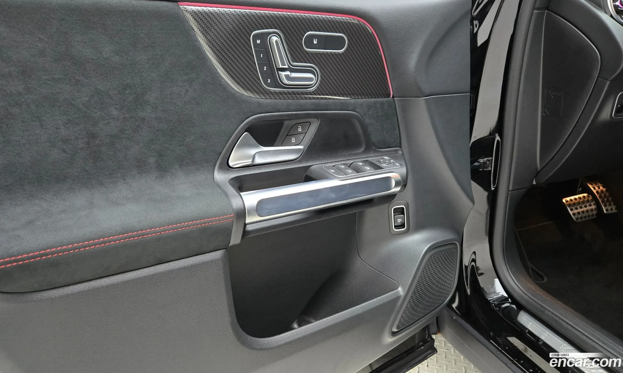 Mercedes-Benz GLB-Class X247 2025 — 3