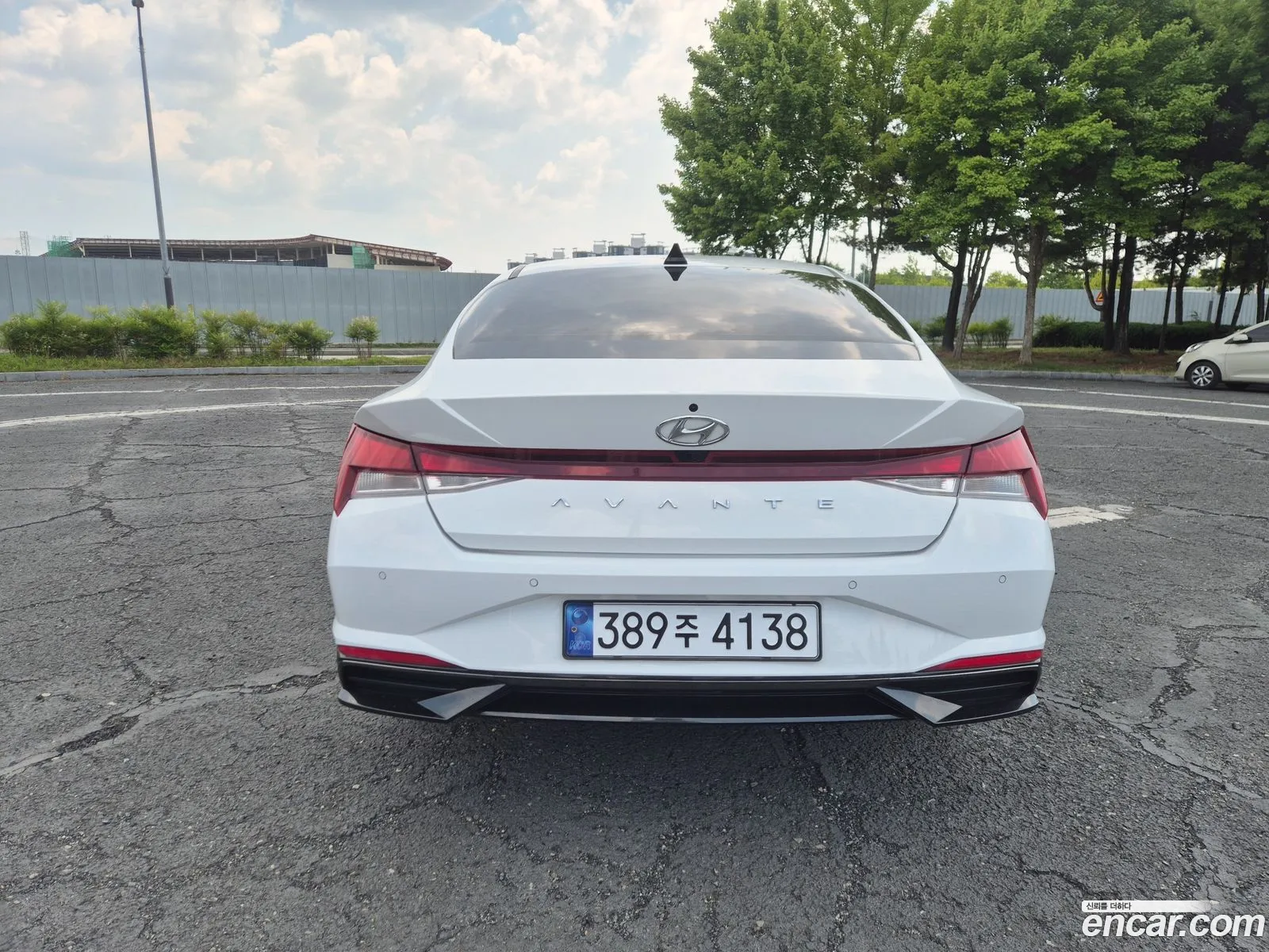 Hyundai Elantra 2022 — 2