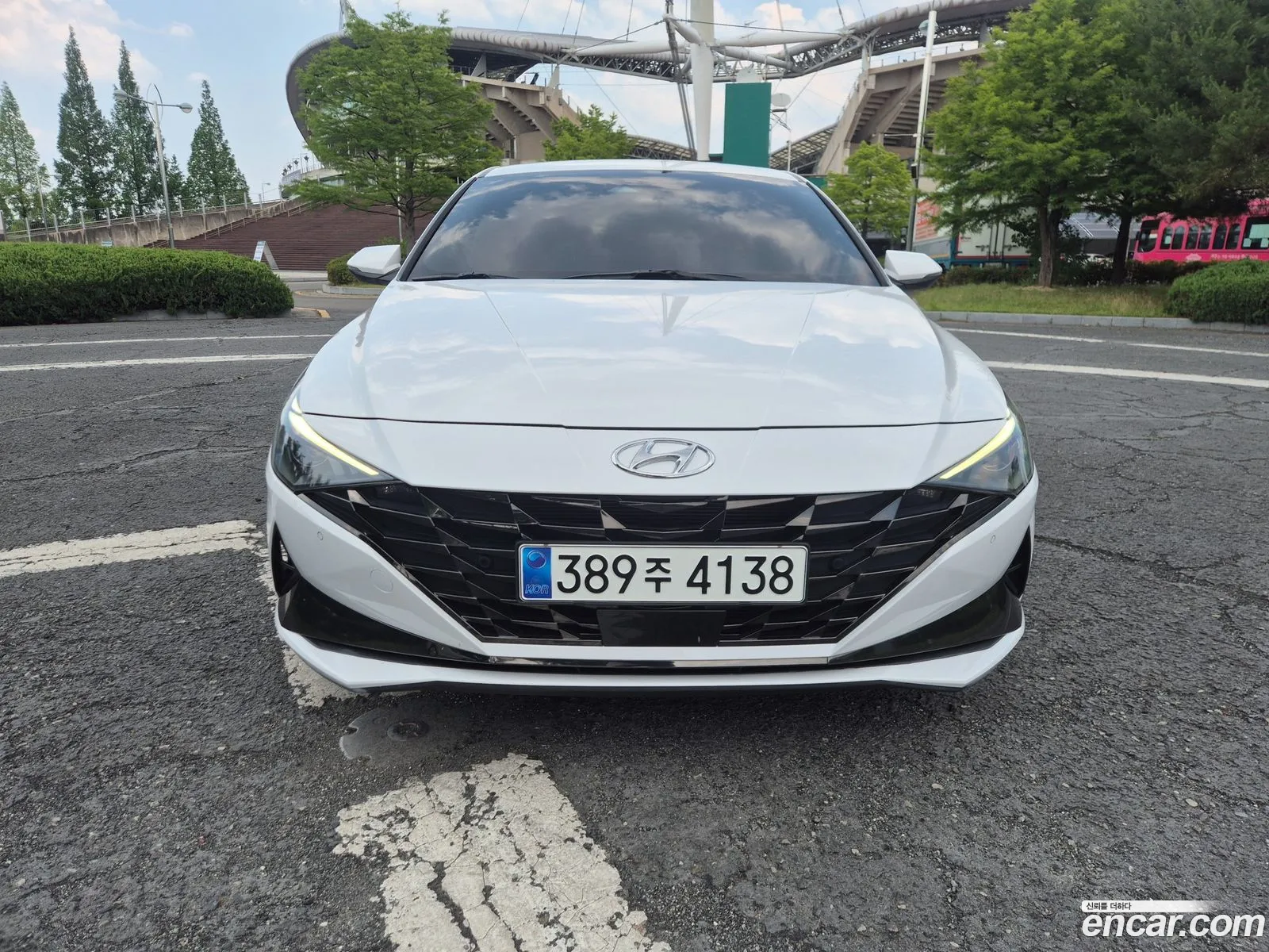 Hyundai Elantra 2022 — 4