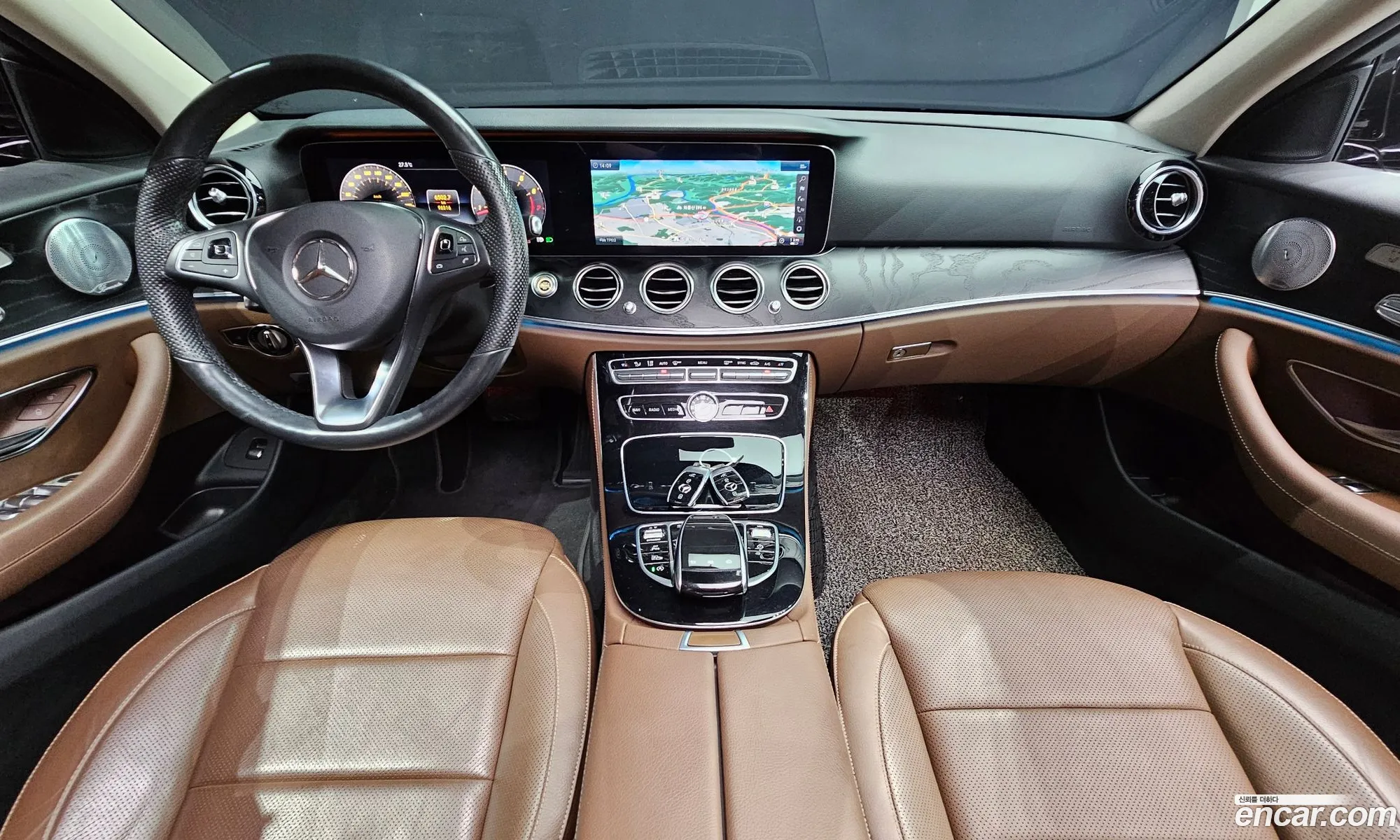 Mercedes-Benz E-Class W213 2018 WDDZF4JB1JA414547 — 29