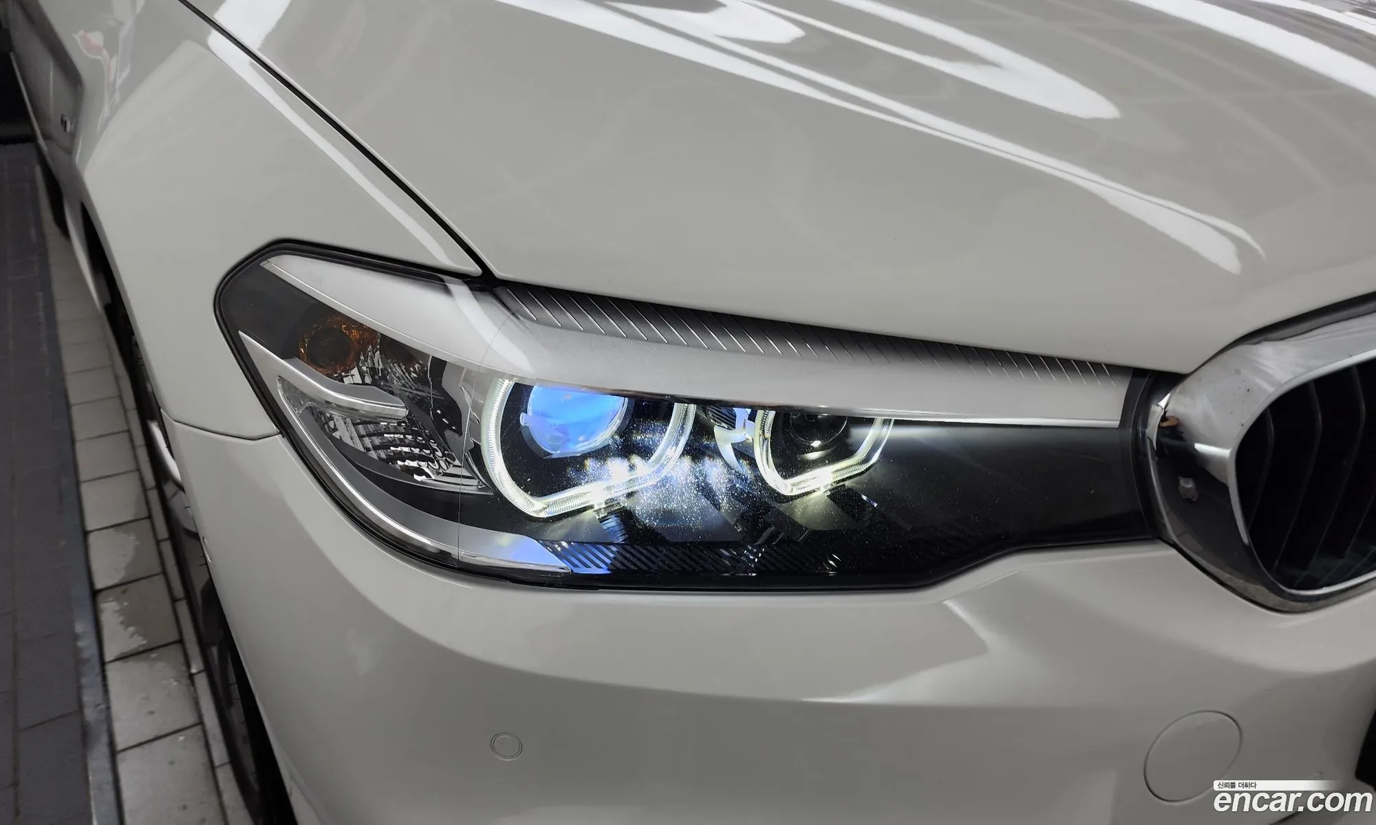 BMW 5 Series 2017 WBAJC3107JWB77705 — 34
