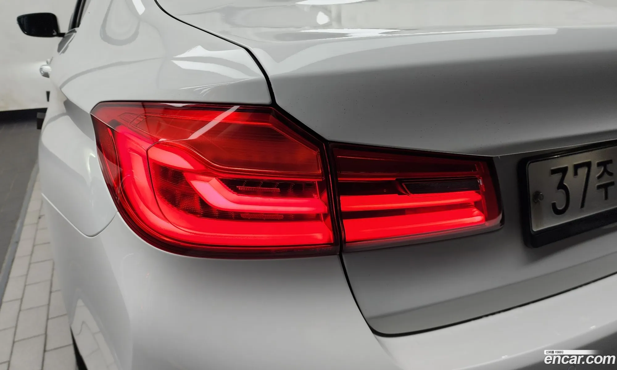 BMW 5 Series 2017 WBAJC3107JWB77705 — 2