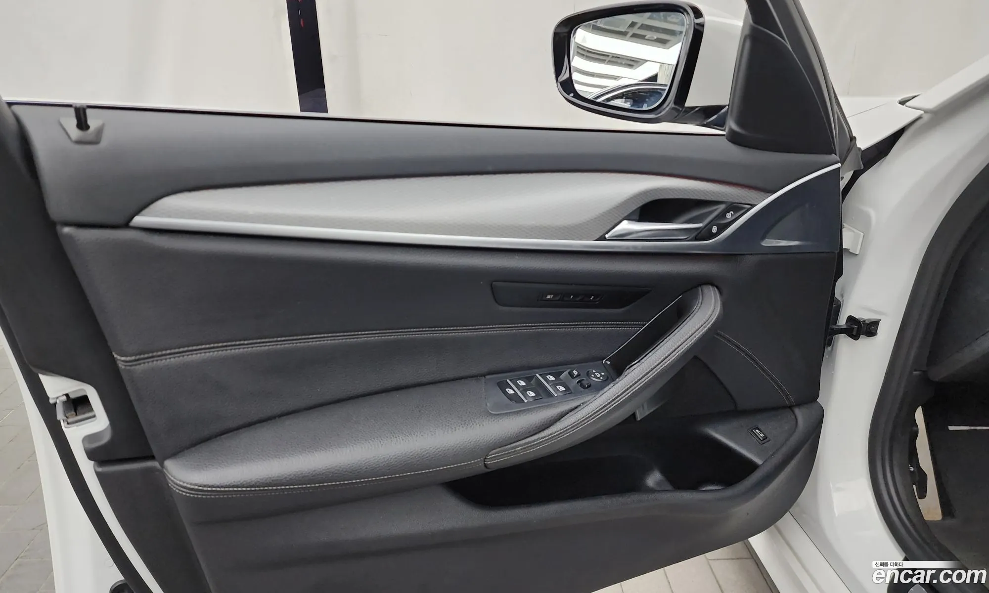 BMW 5 Series 2017 WBAJC3107JWB77705 — 11