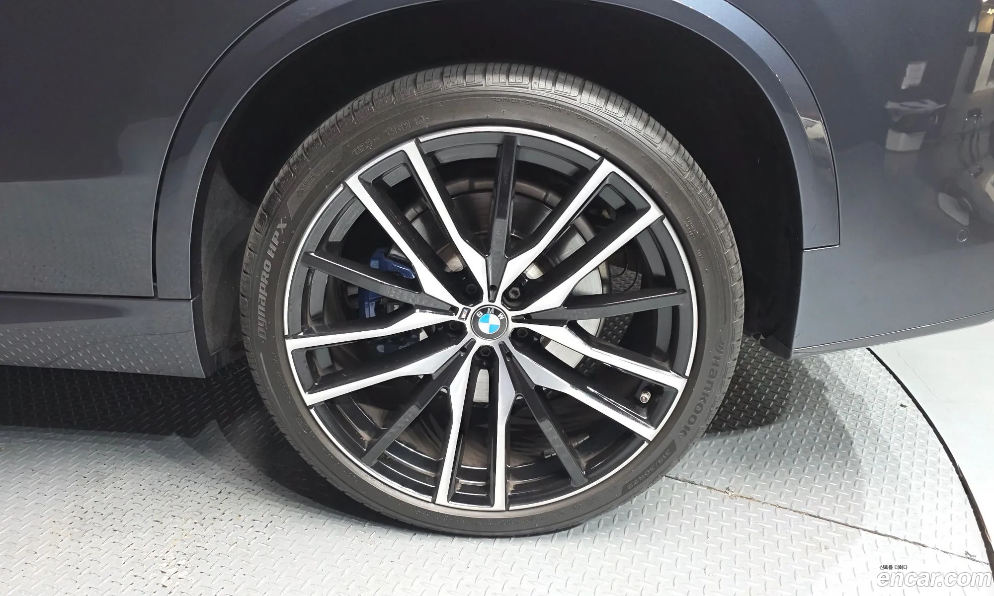 BMW X5 2021 — 12