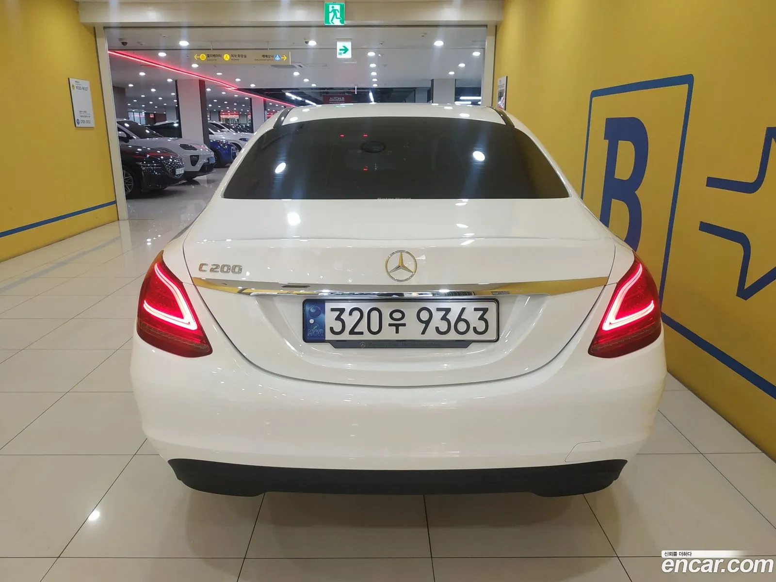 Mercedes-Benz C-Class W205 2019 — 17