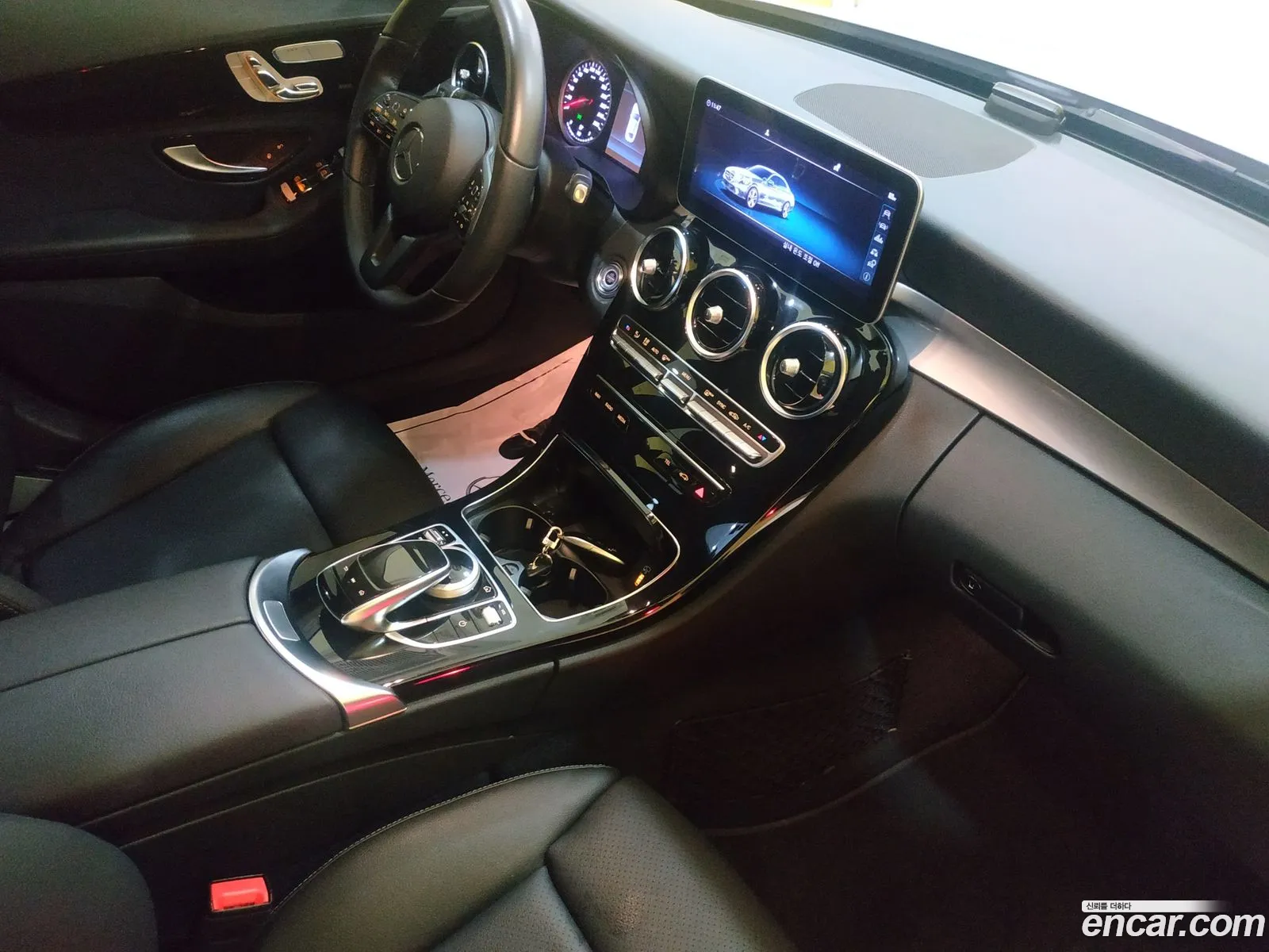 Mercedes-Benz C-Class W205 2019 — 19