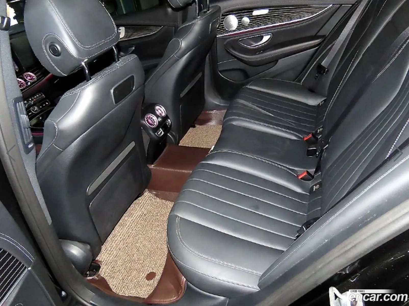 Mercedes-Benz E-Class W213 2020 — 12