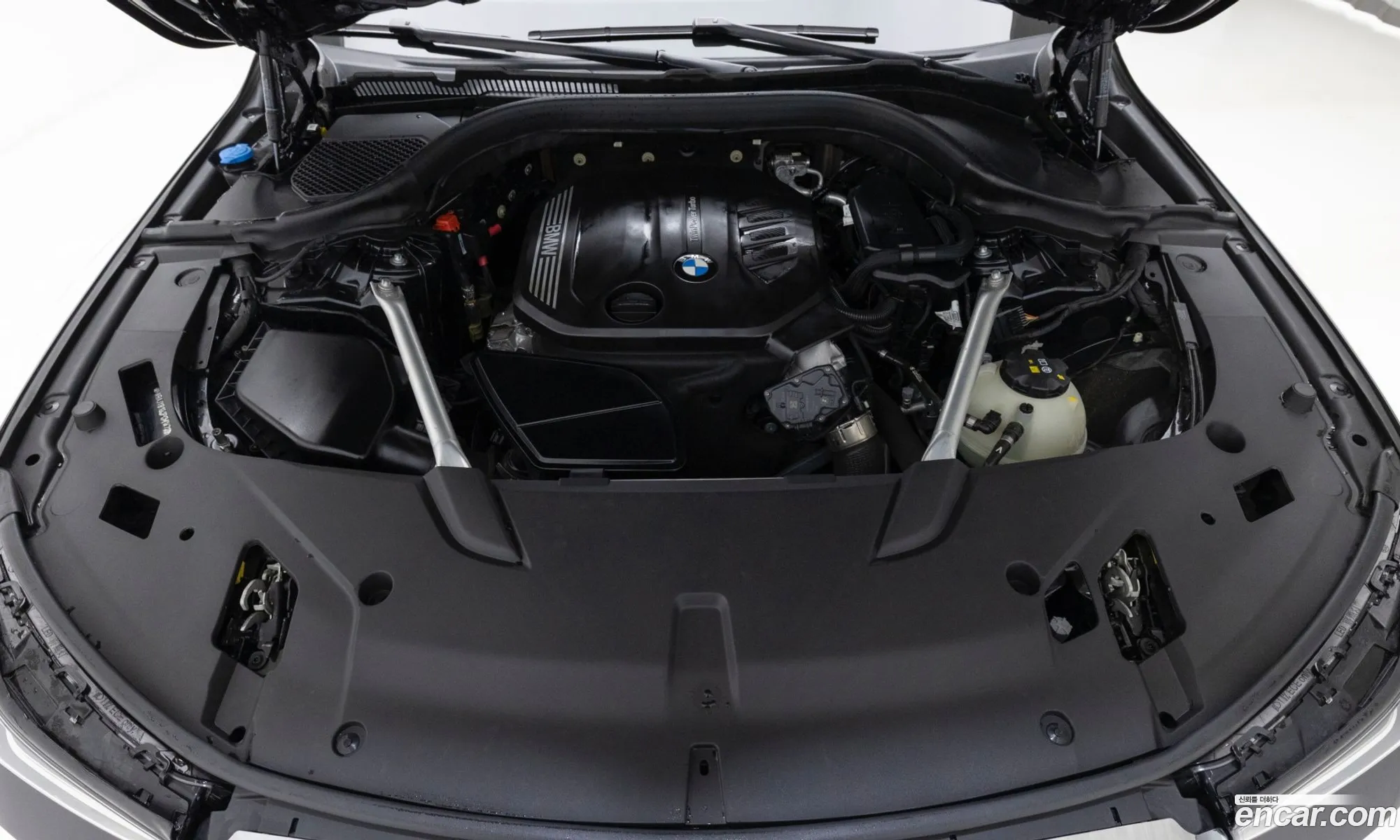 BMW 6 Series GT 2023 — 20