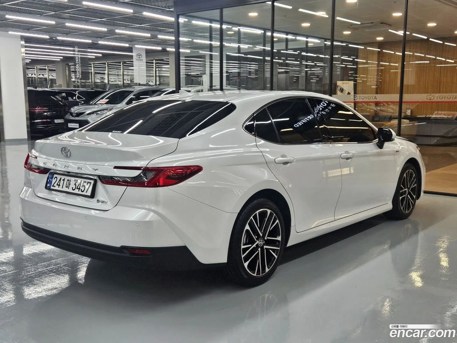 Toyota Camry 2024 — 18