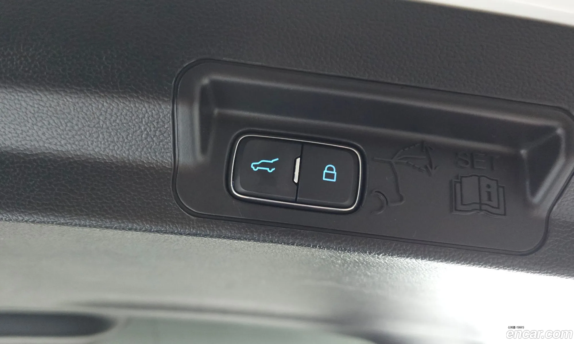 Ford Explorer 6th Gen 2020 1FMSK8FH2LGA74333 — 10