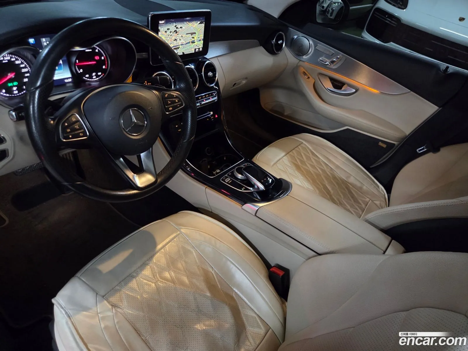 Mercedes-Benz C-Class W205 2017 — 11