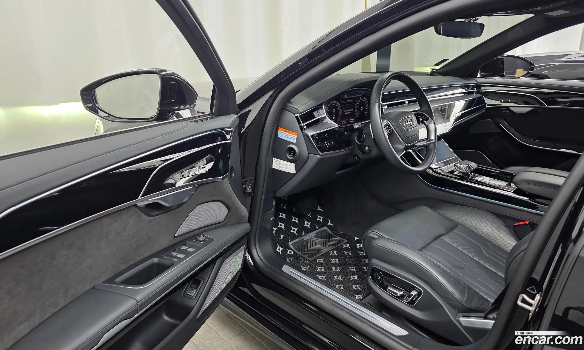 Audi A8 2021 WAUZZZF86MN032374 — 26