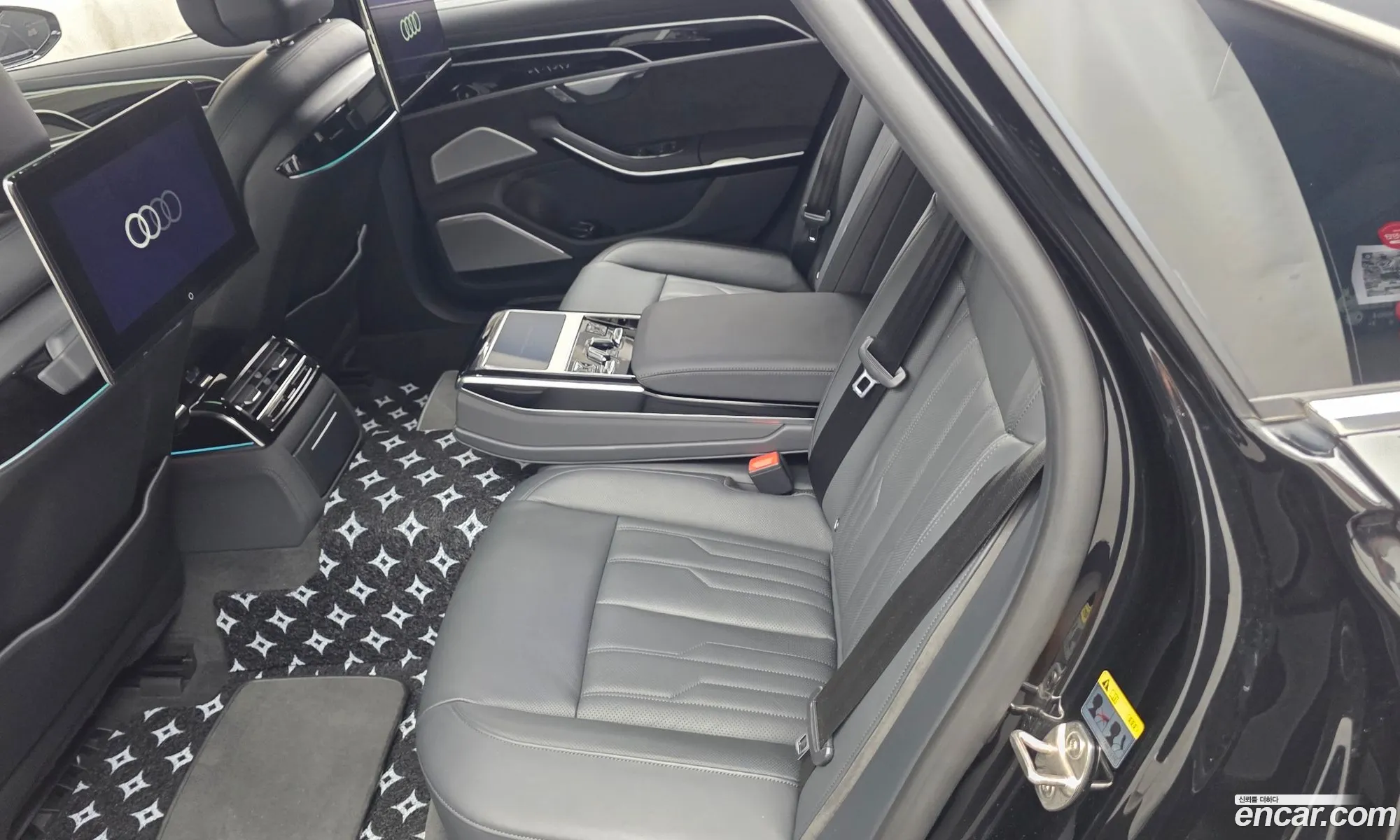 Audi A8 2021 WAUZZZF86MN032374 — 13