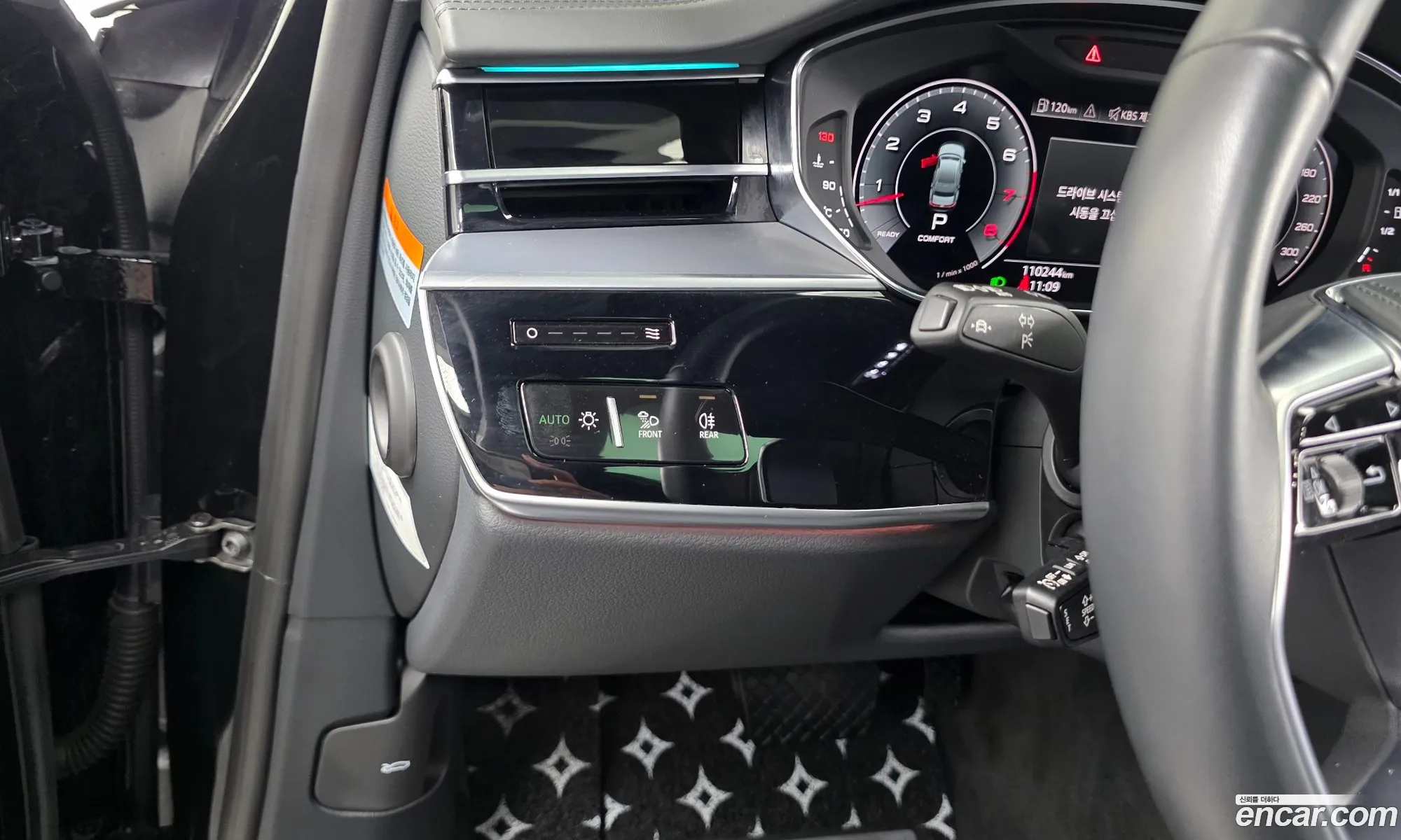 Audi A8 2021 WAUZZZF86MN032374 — 30