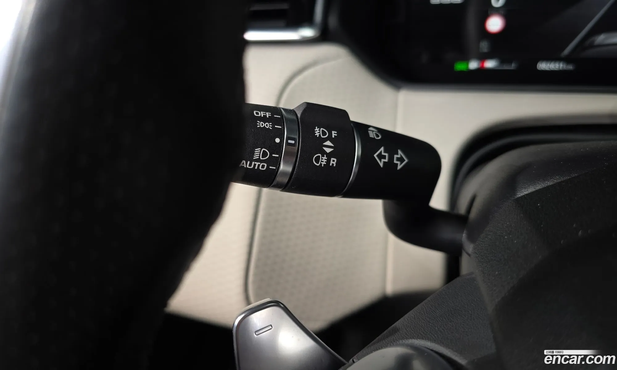 Land Rover Range Rover Velar 2019 — 11