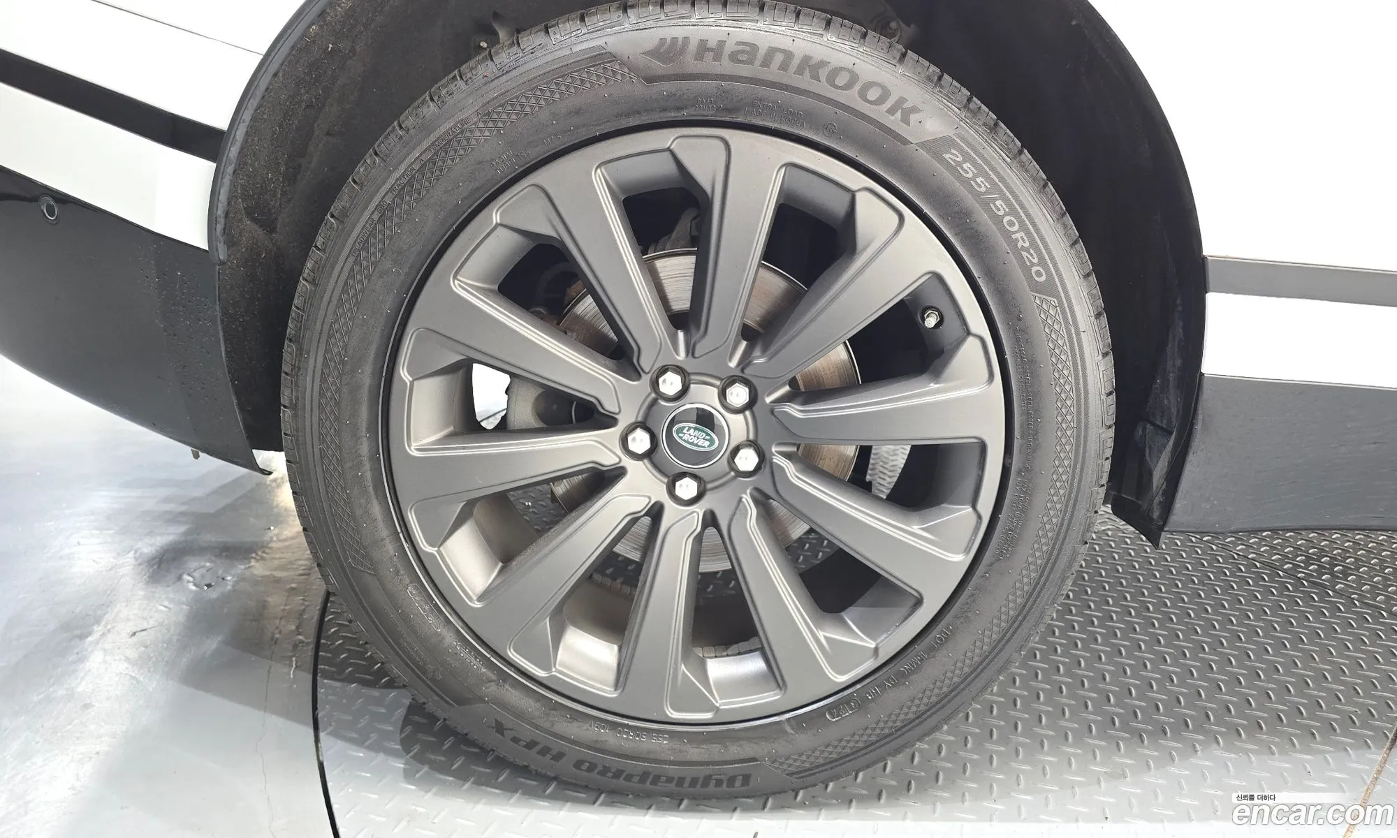 Land Rover Range Rover Velar 2019 — 29