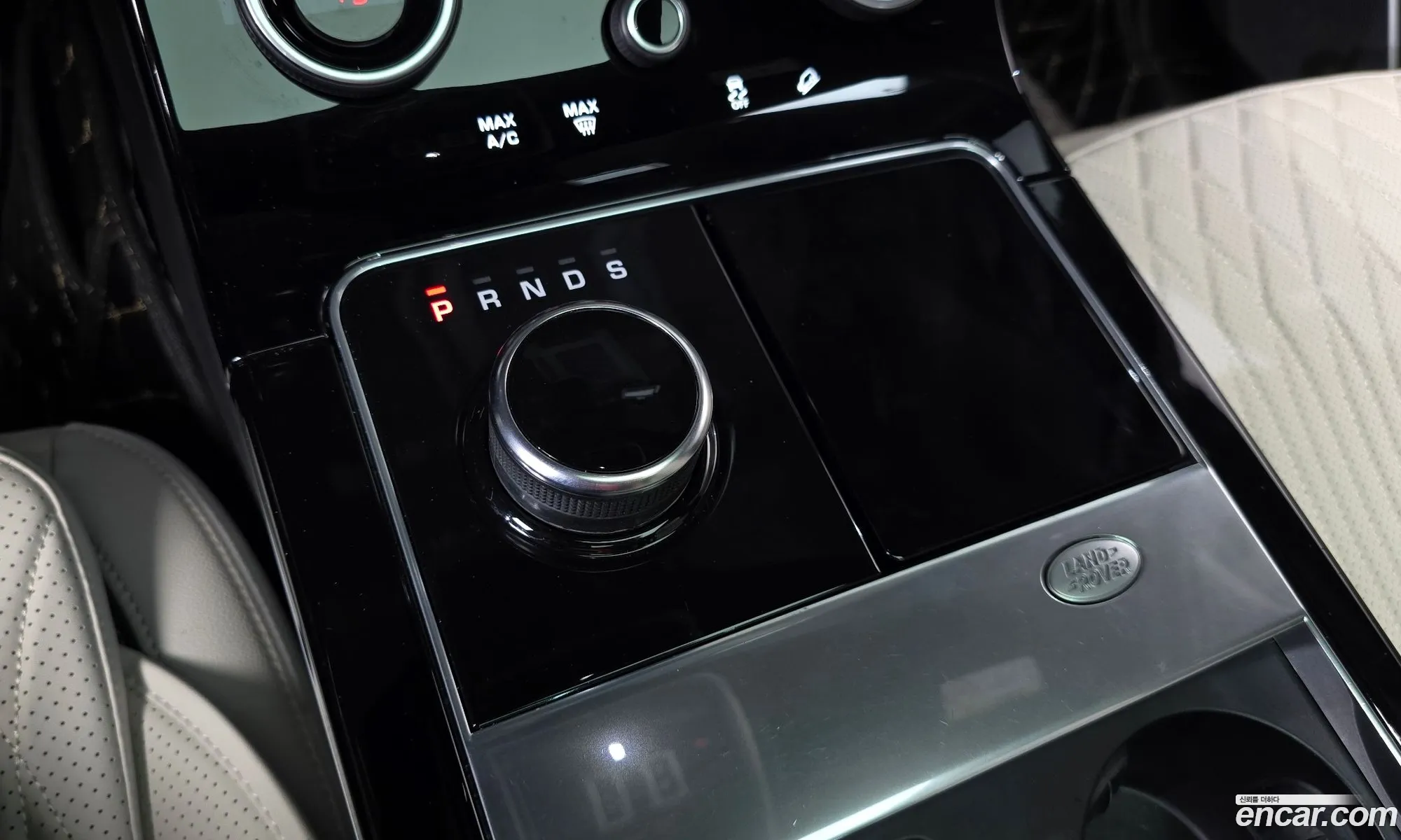 Land Rover Range Rover Velar 2019 — 31
