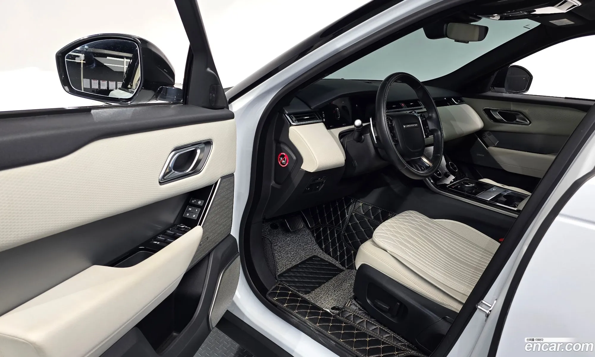 Land Rover Range Rover Velar 2019 — 15