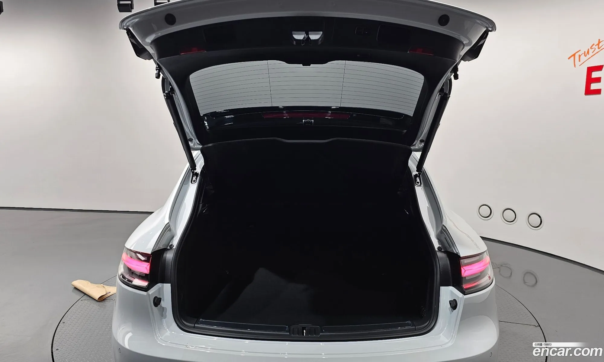 Porsche Macan 2023 WP1AF2952PLB55301 — 18