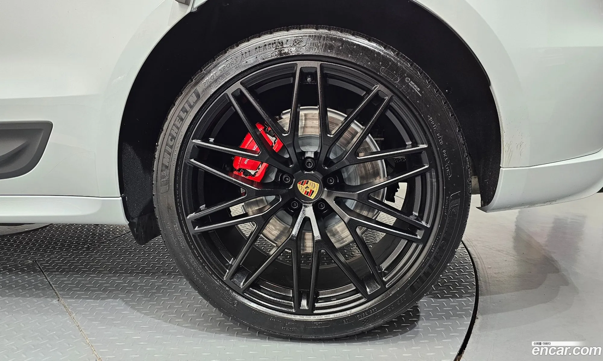 Porsche Macan 2023 WP1AF2952PLB55301 — 2