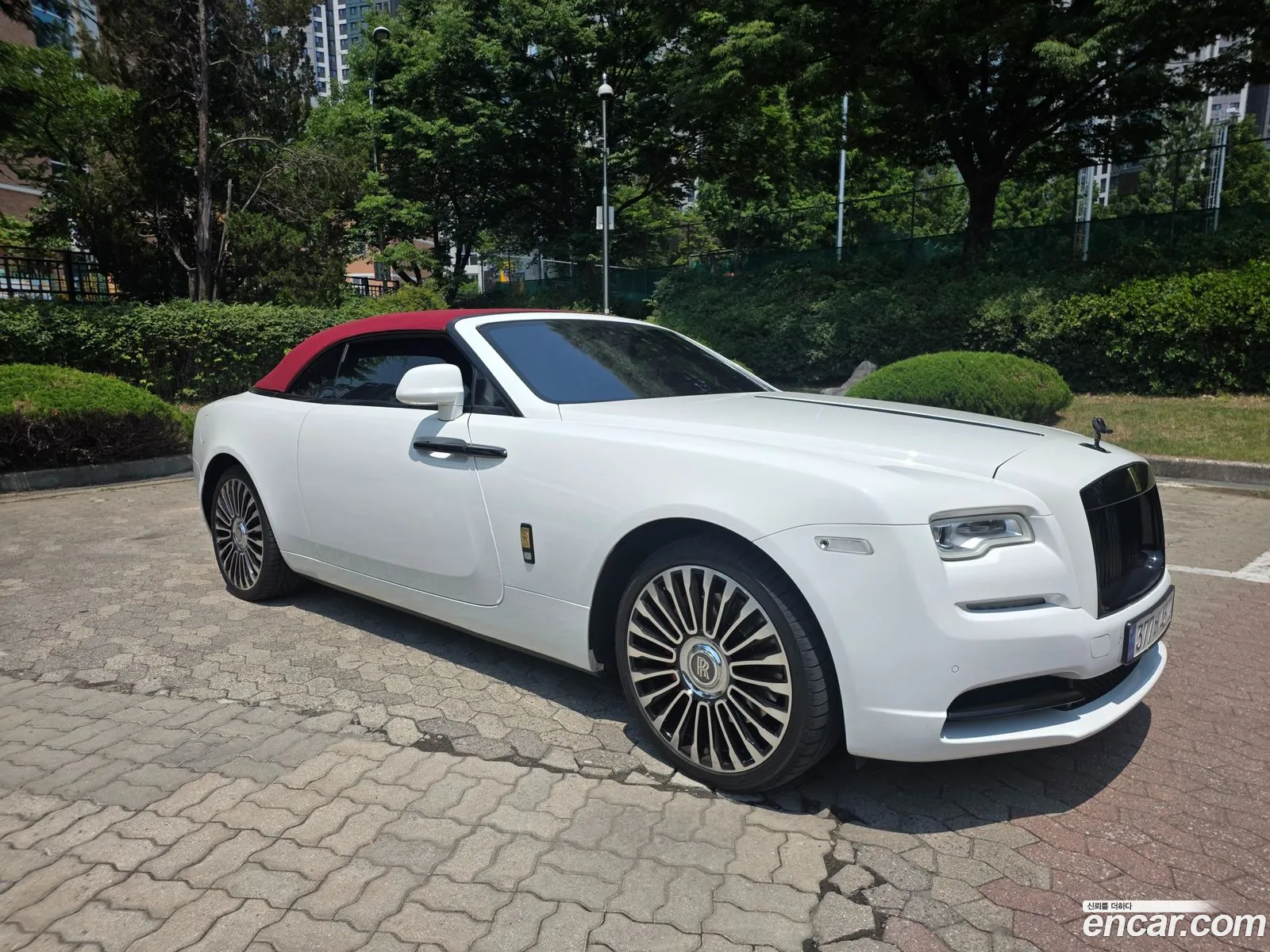 Rolls-Royce Dawn 2017 — 11