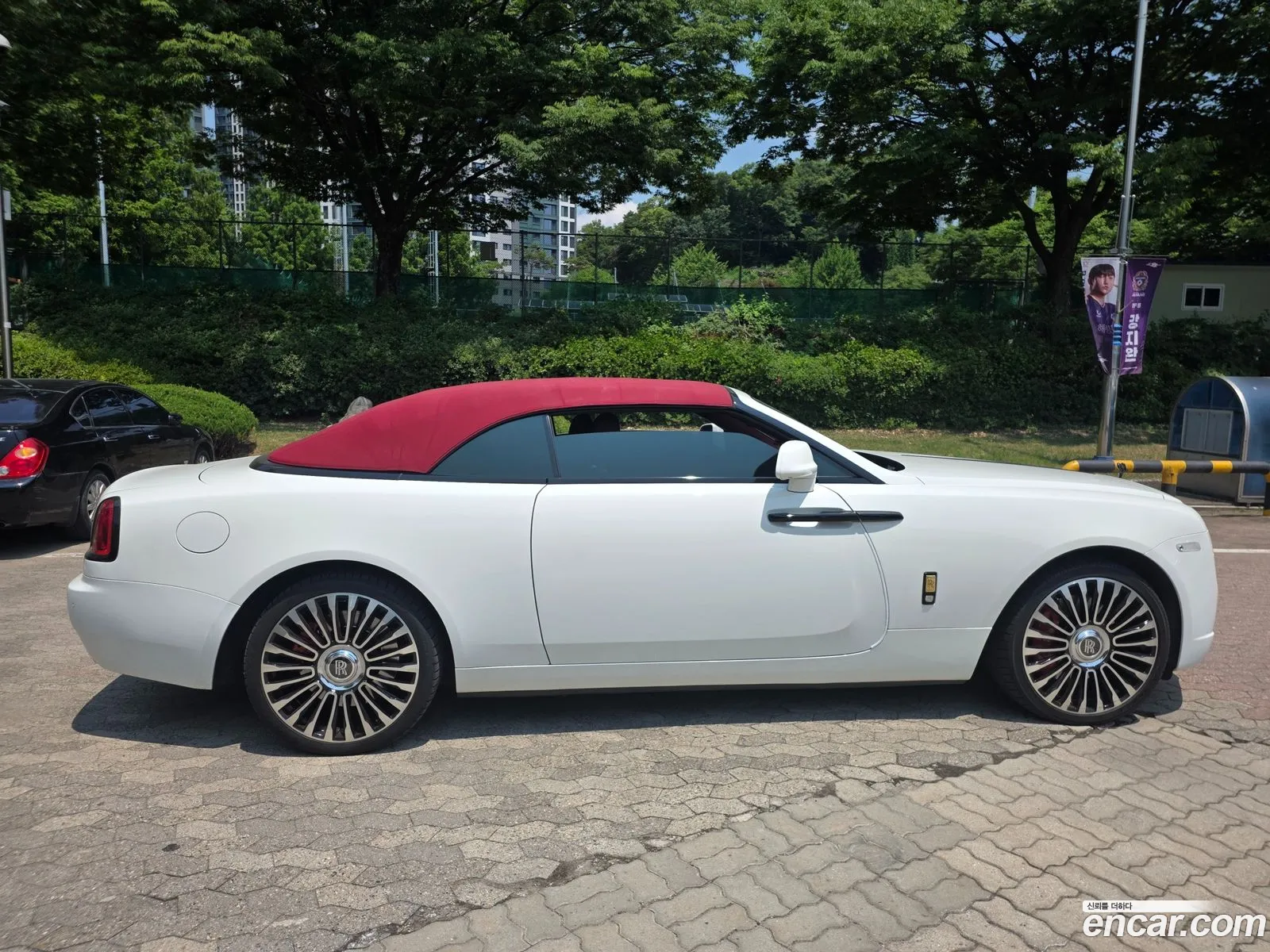 Rolls-Royce Dawn 2017 — 17