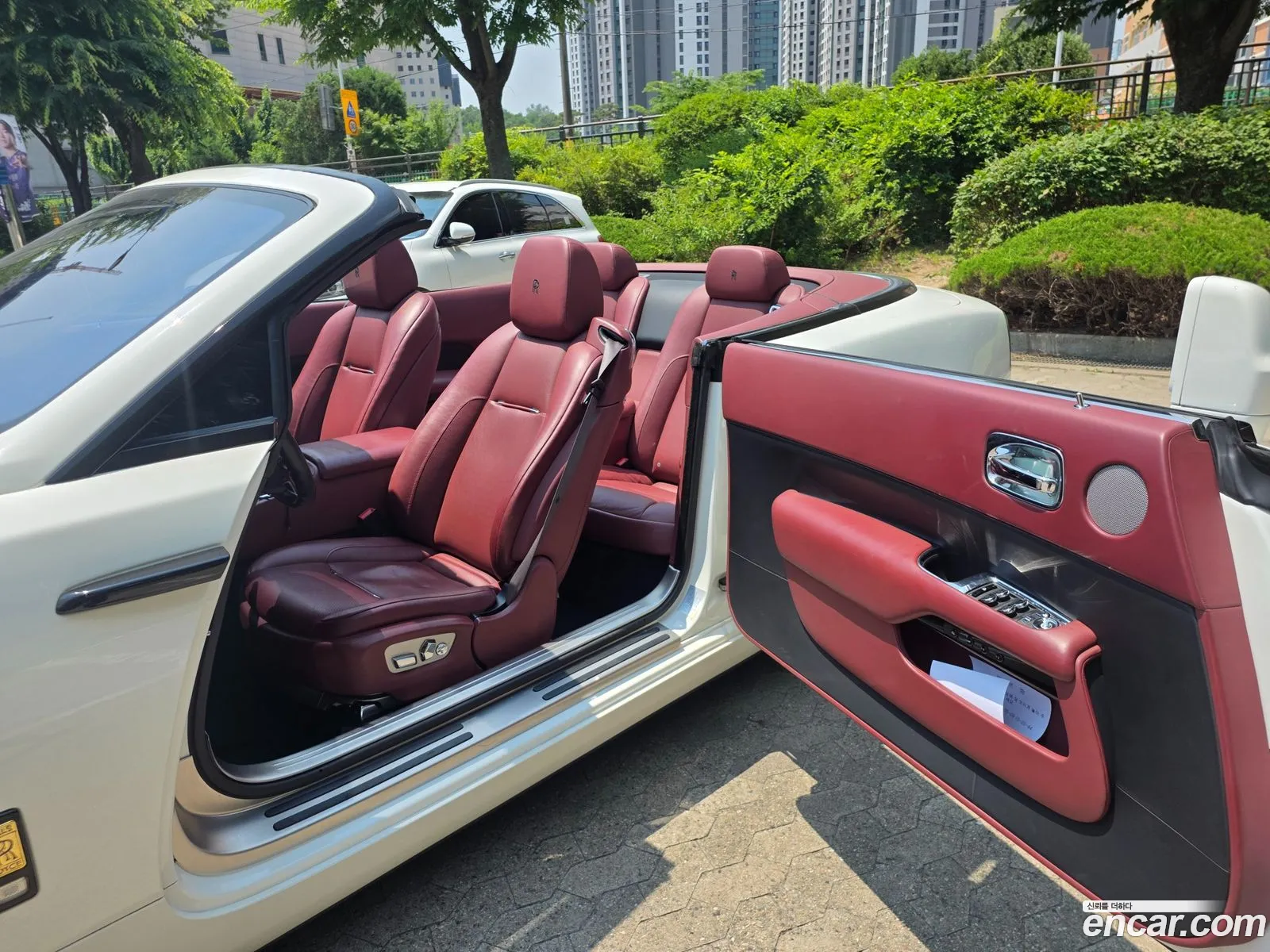 Rolls-Royce Dawn 2017 — 20