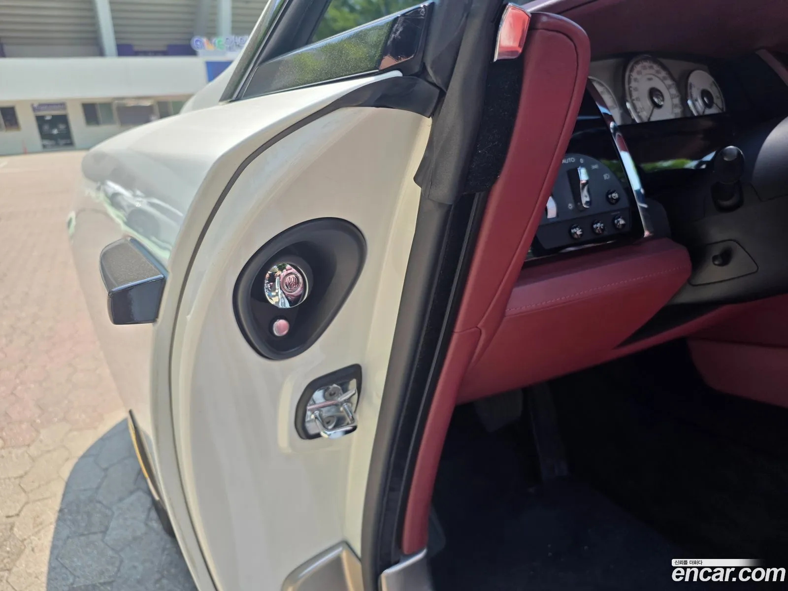 Rolls-Royce Dawn 2017 — 14
