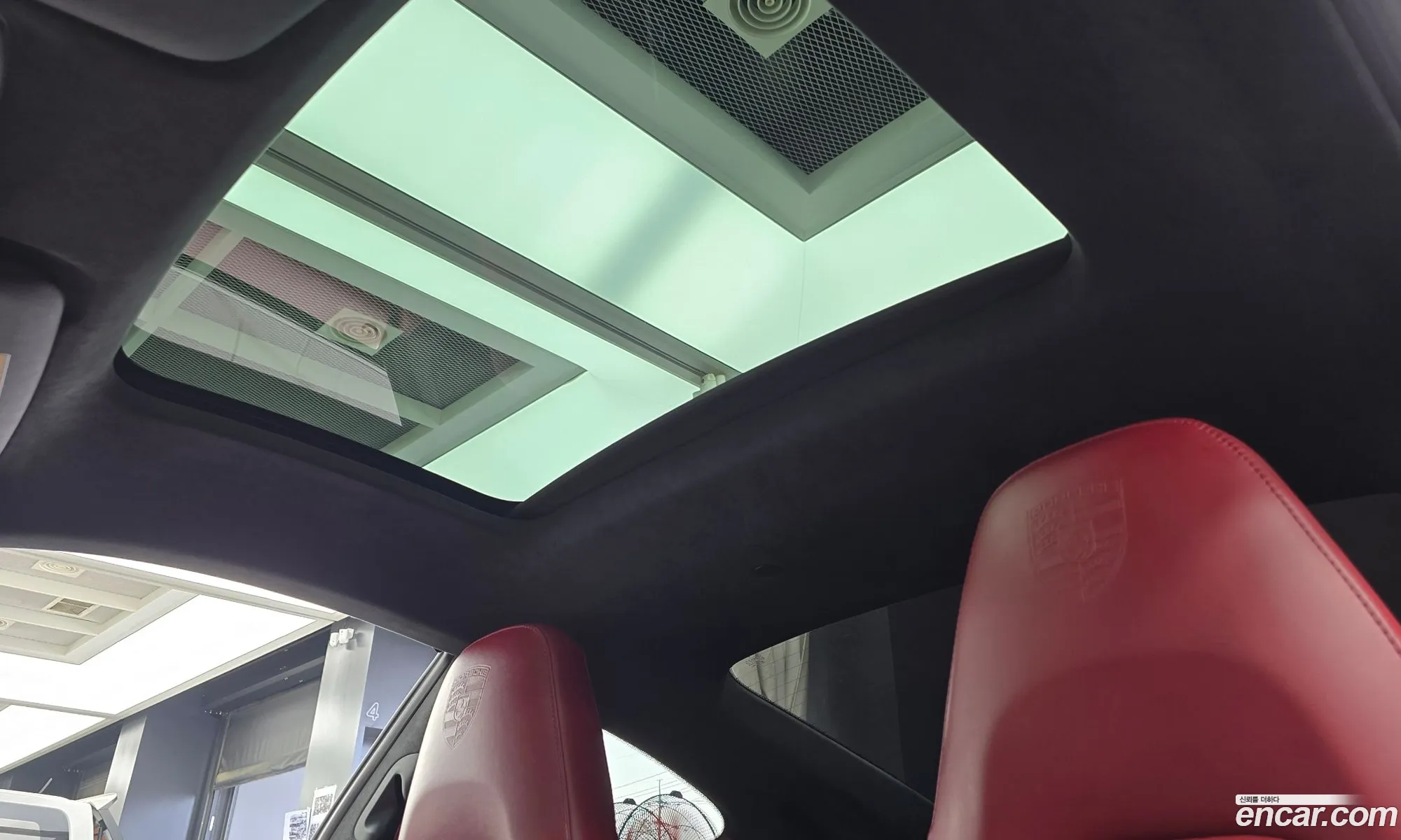 Porsche 911 2019 WP0AB2996KS114233 — 8