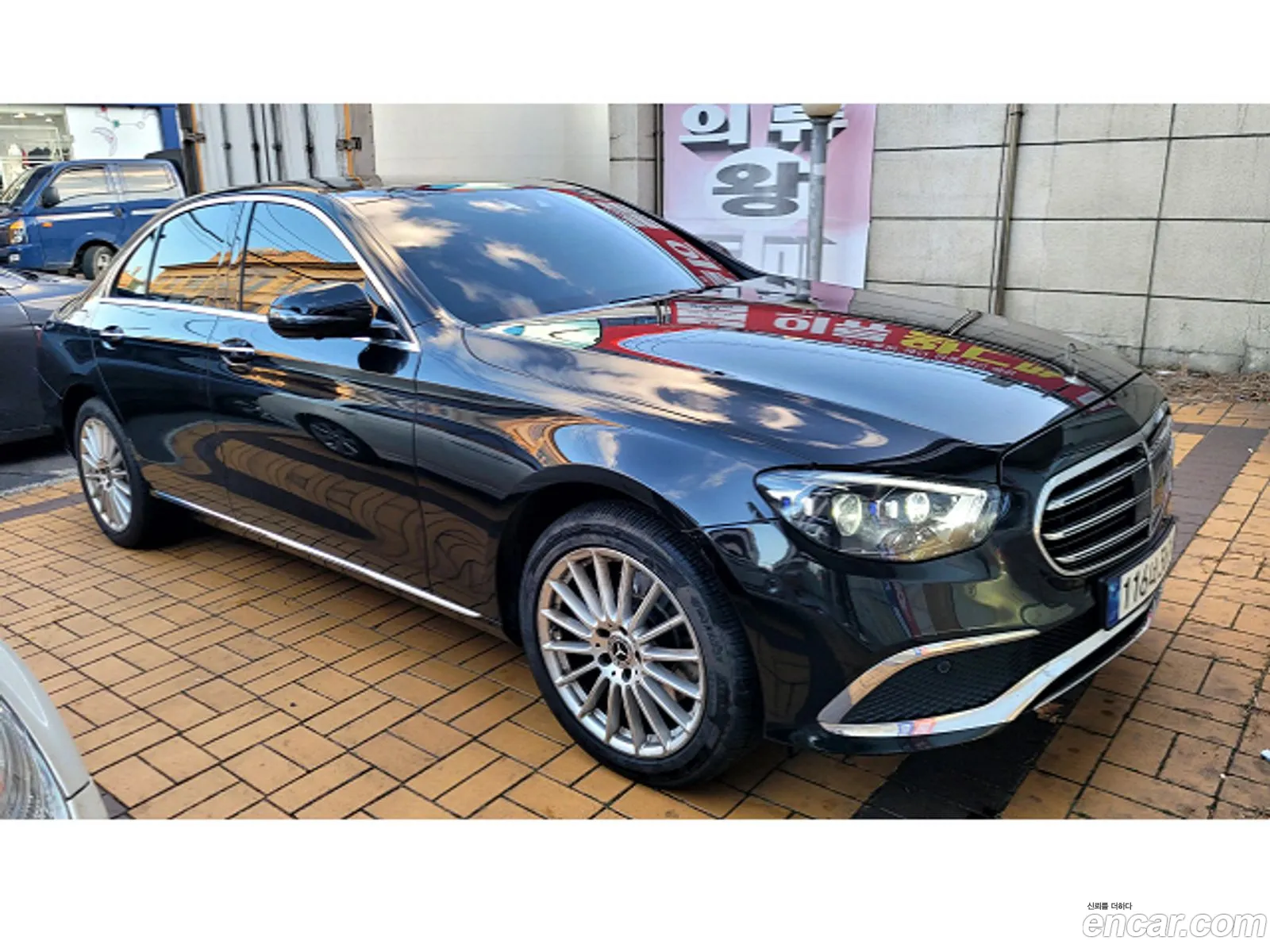 Mercedes-Benz E-Class W213 2023 — 10