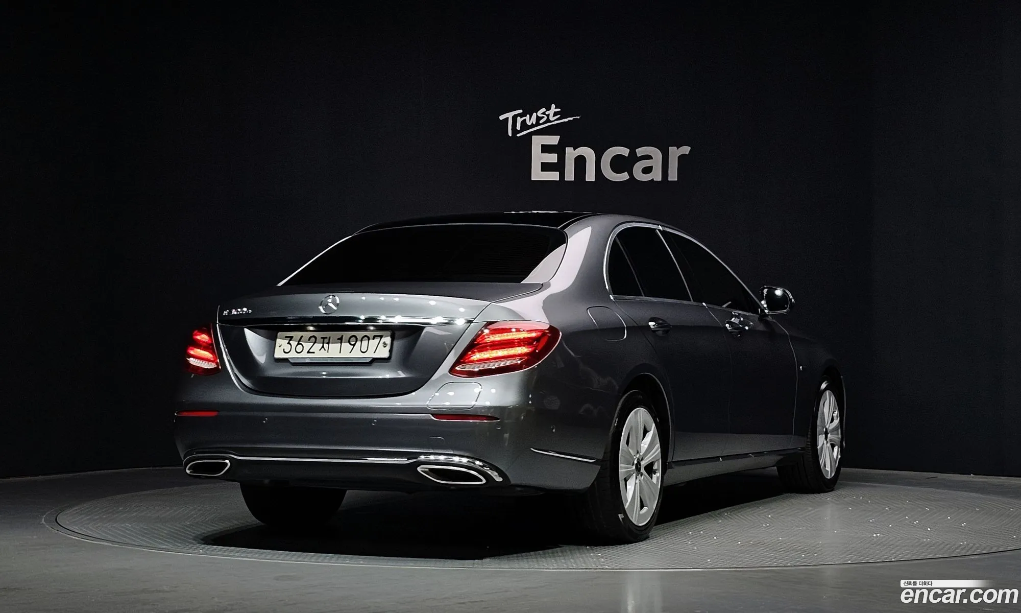 Mercedes-Benz E-Class W213 2019 WDDZF5DB8KA660224 — 9