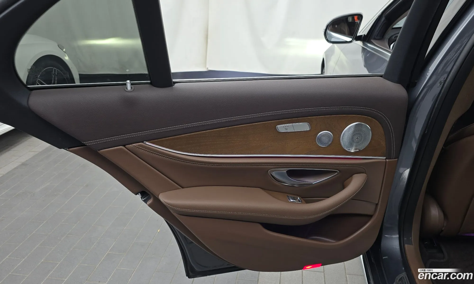 Mercedes-Benz E-Class W213 2019 WDDZF5DB8KA660224 — 12