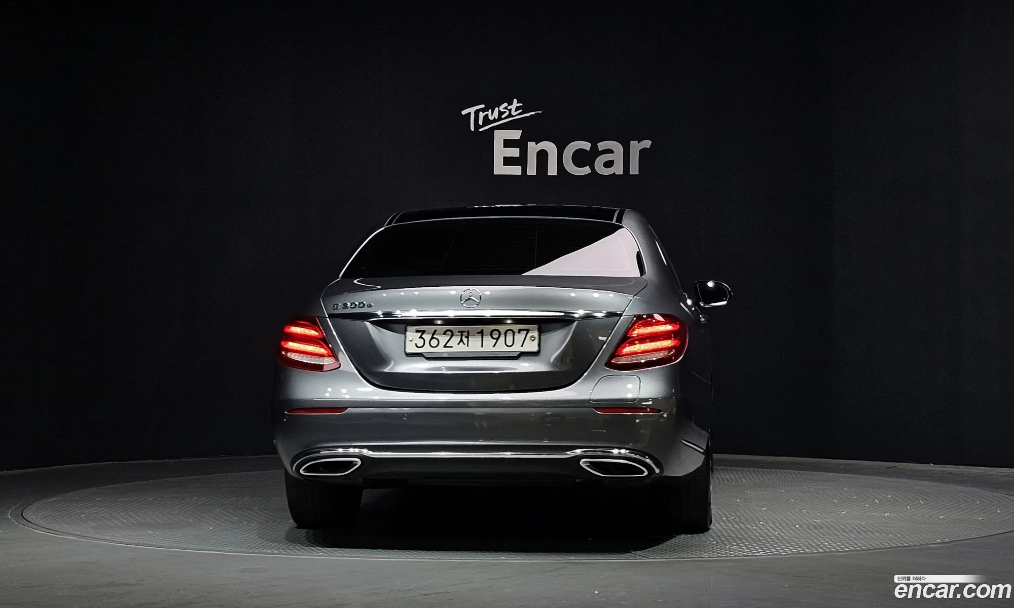 Mercedes-Benz E-Class W213 2019 WDDZF5DB8KA660224 — 28