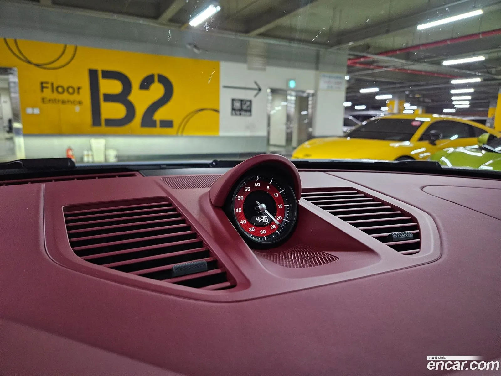 Porsche 911 2025 — 18