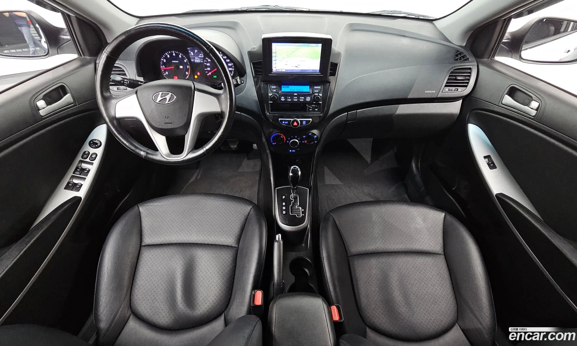 Hyundai Accent 2013 — 2