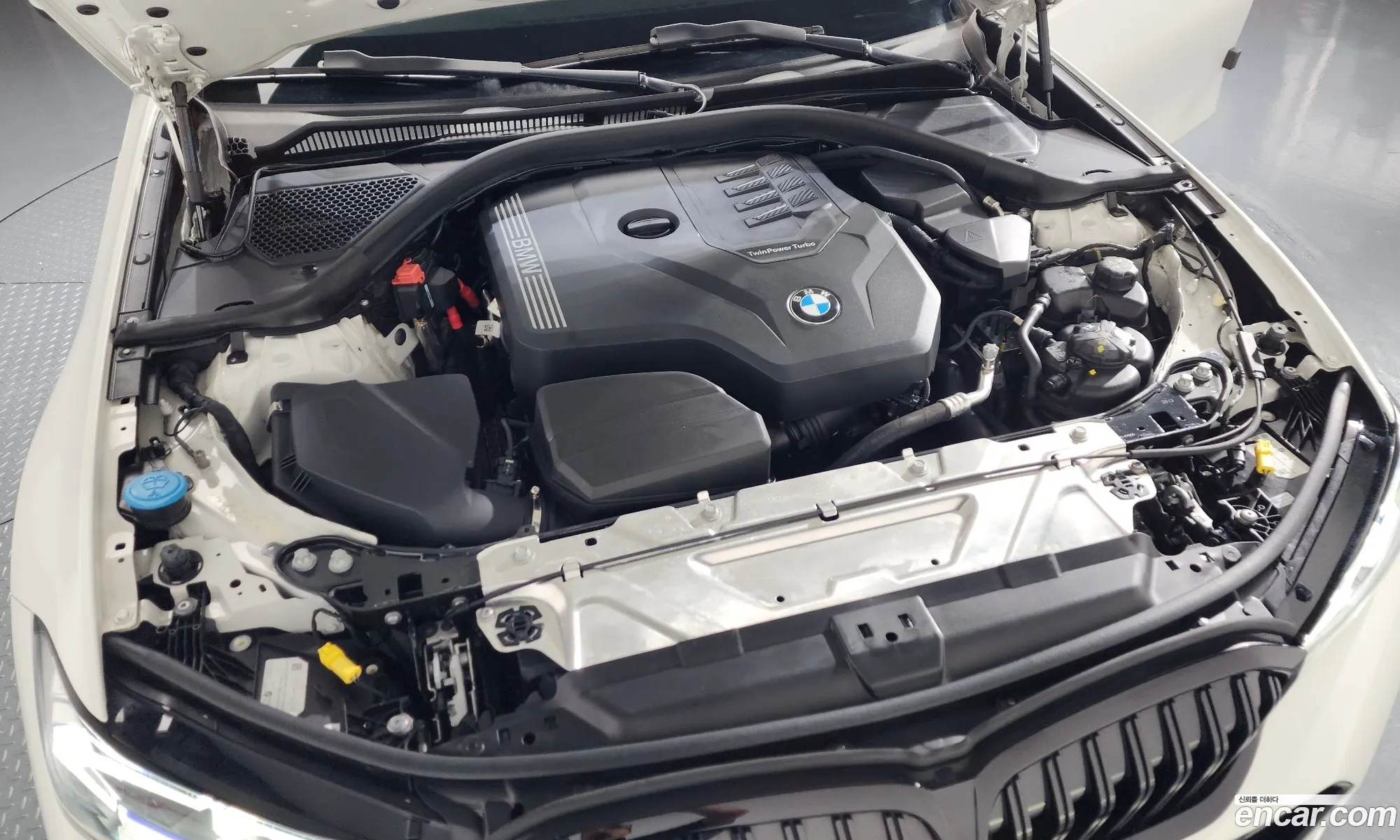 BMW 3 Series 2024 WBA61FS06RFS76522 — 16