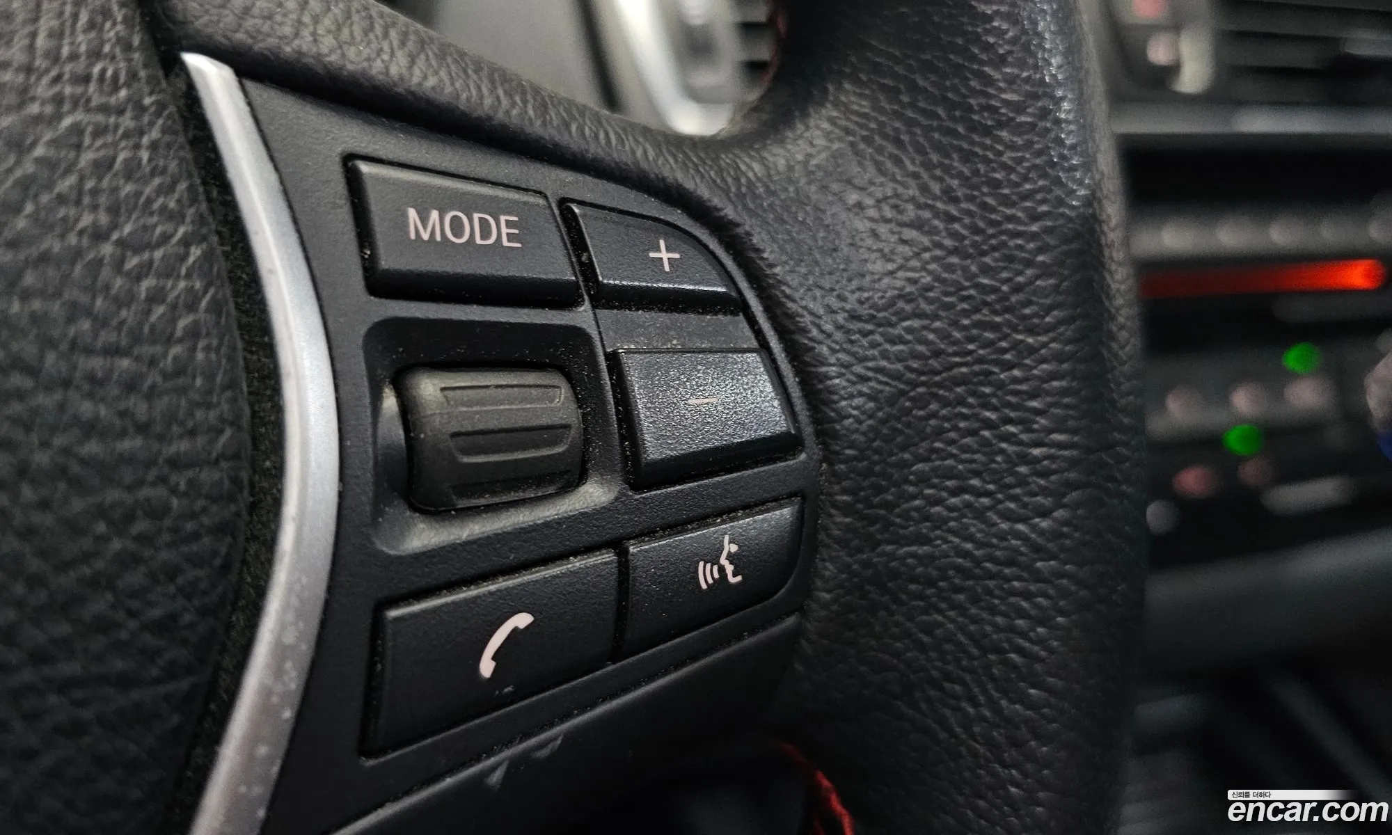 BMW 1 Series 2016 WBA1S5108G5D25924 — 31