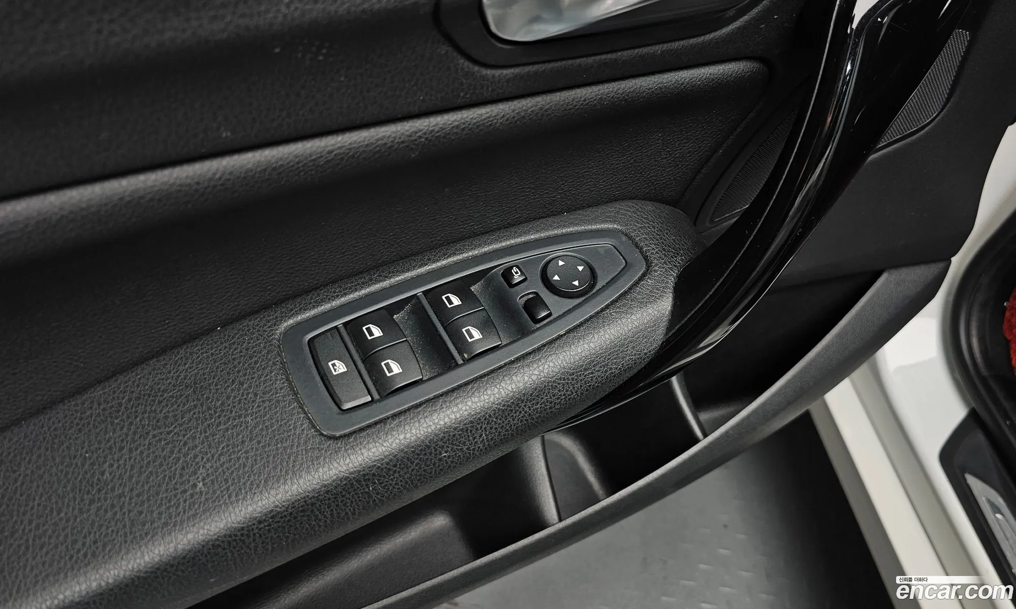 BMW 1 Series 2016 WBA1S5108G5D25924 — 19