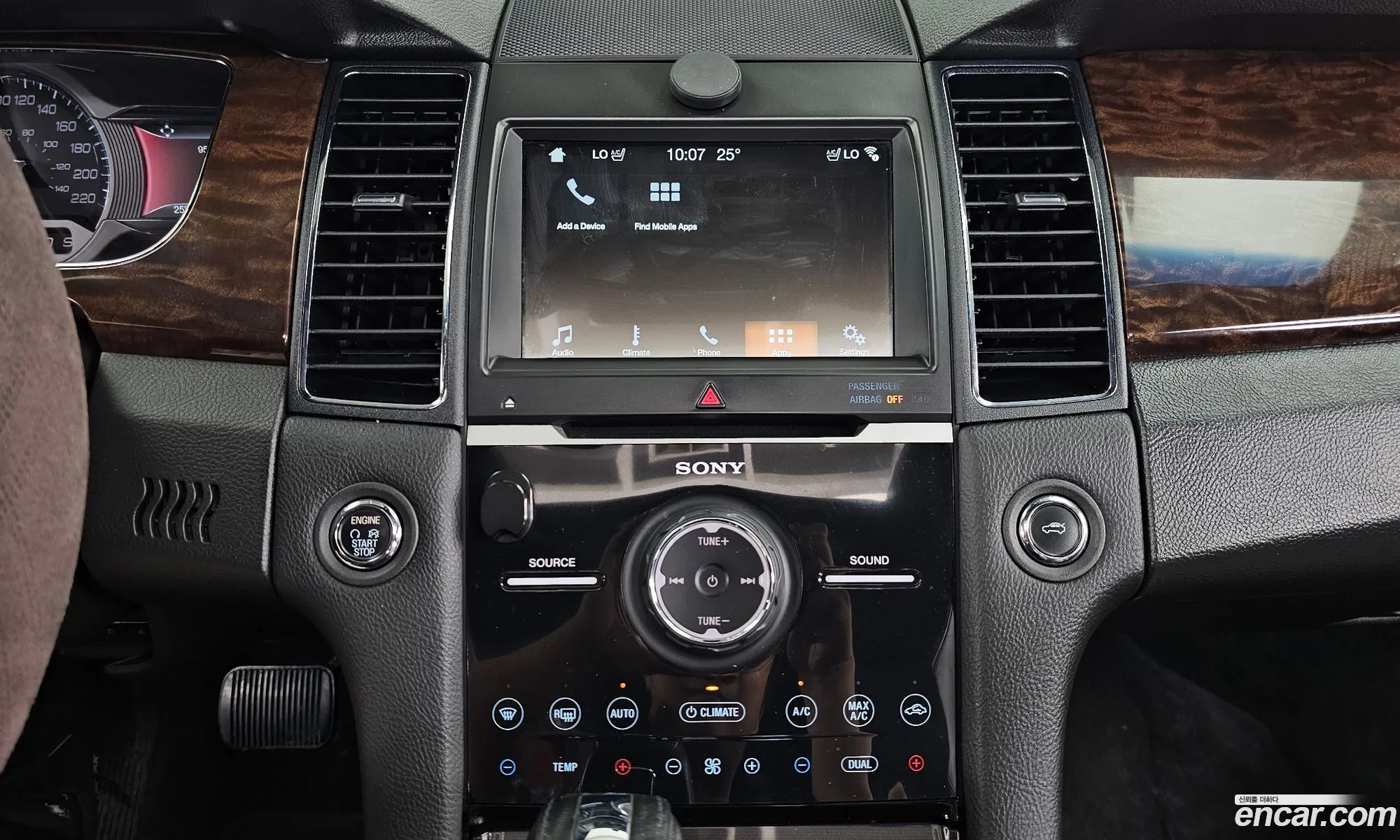 Ford Taurus 2017 1FAHP2F93HG106158 — 17
