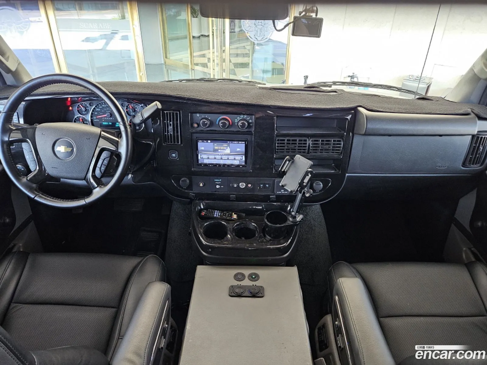Chevrolet Express Van 2019 — 16