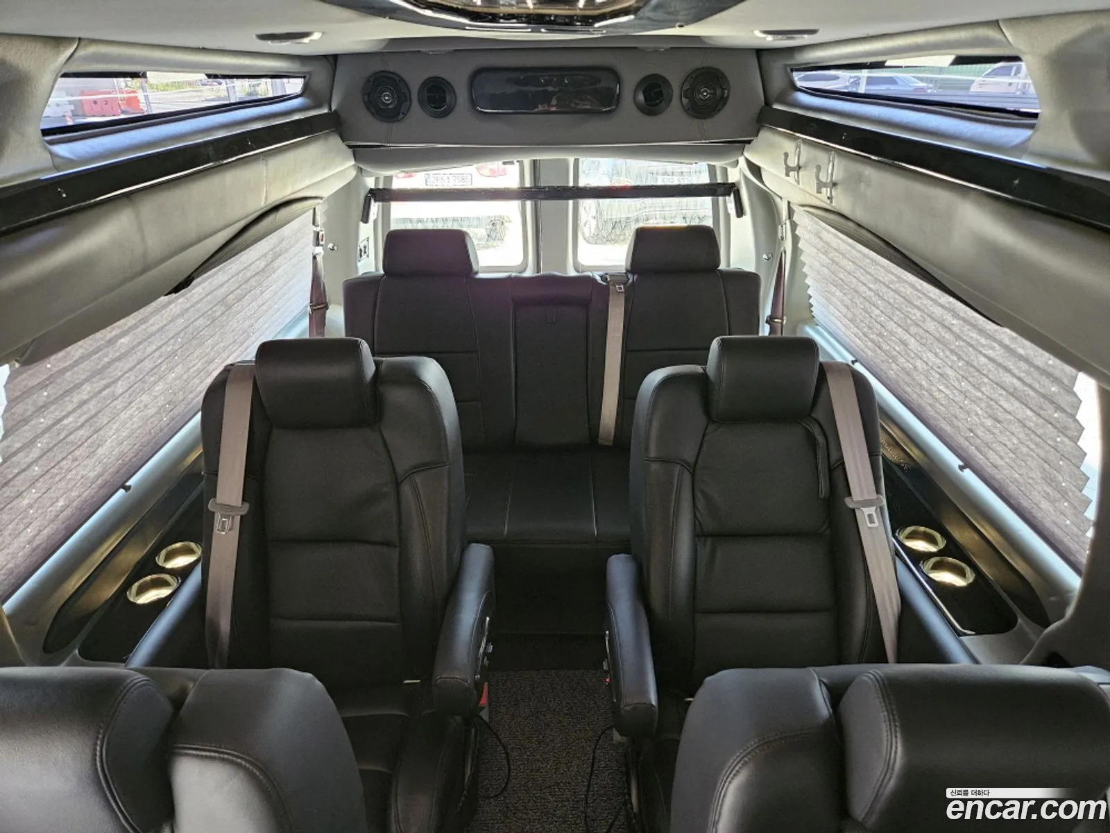 Chevrolet Express Van 2019 — 4